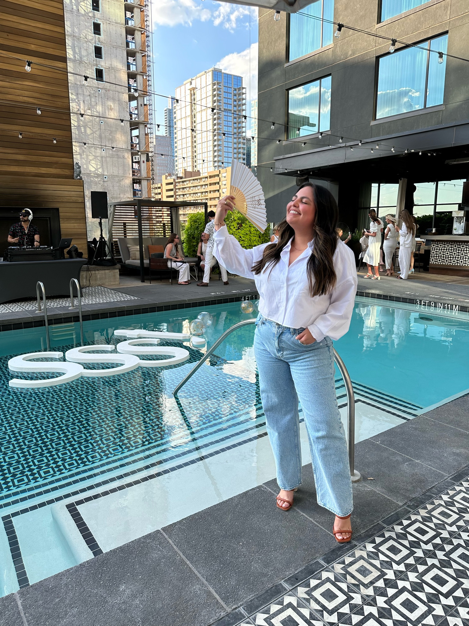 White top
Blue jeans
AF JEANS 
Abercrombie jeans 
Fall outfit inspo
White linen party 

#LTKparties #LTKxAFeurope #LTKworkwear