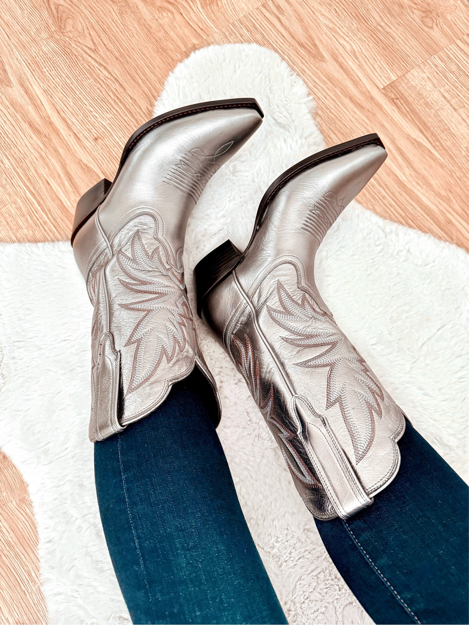 Tecovas Boots ✨
These boots run TTS! I kept my true size 7.5!

Boots, Tecovas boots, western boots, gifts for her, gift guide 

#LTKfindsunder100 #LTKGiftGuide #LTKstyletip