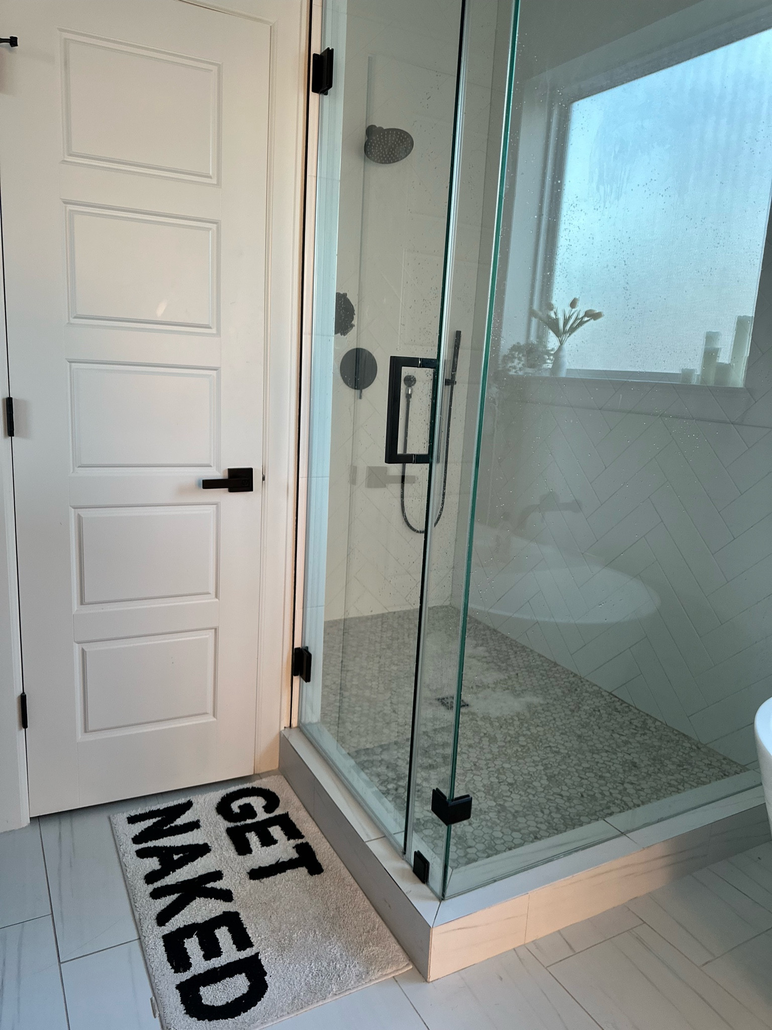 This cheeky bath mat from Amazon🤭



#LTKHome #LTKFindsUnder50 #LTKSaleAlert