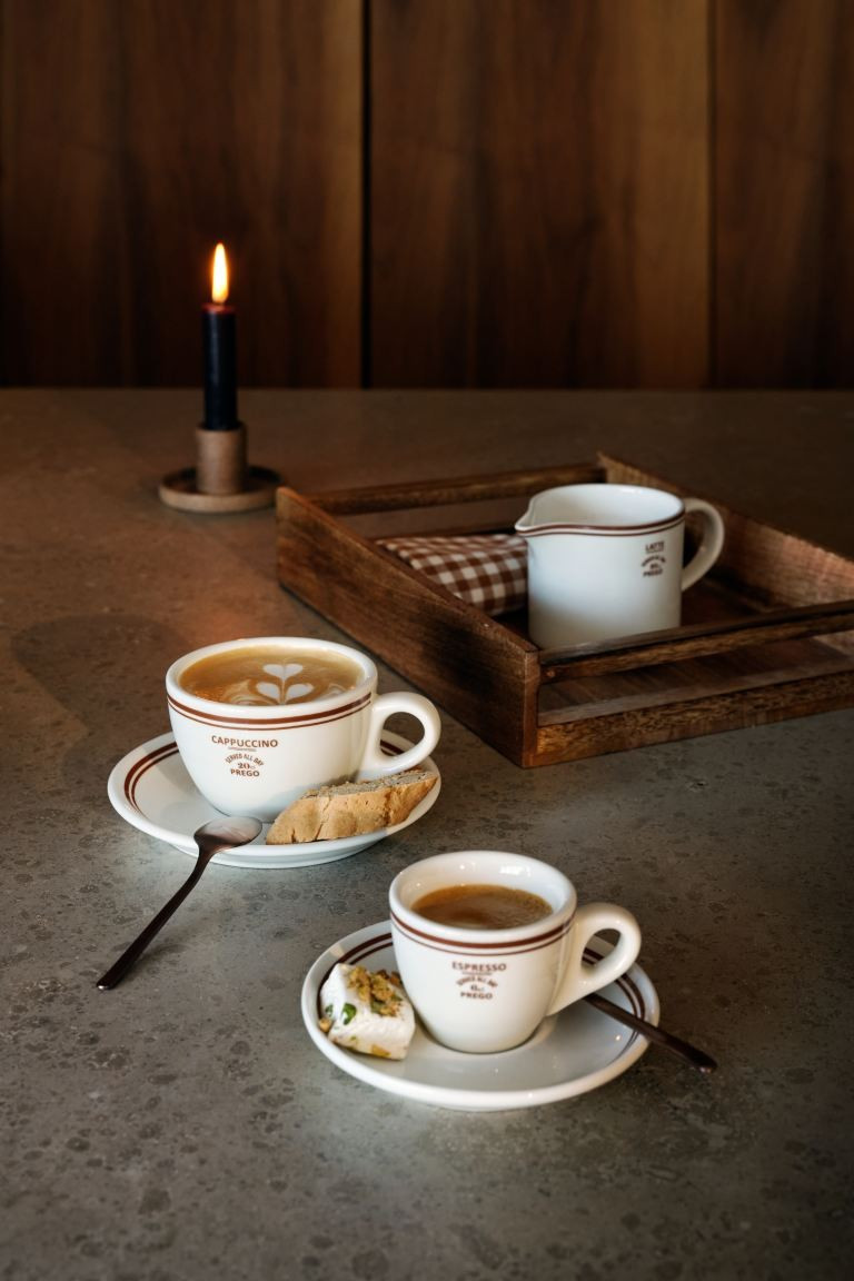 Cappuccino cup and saucer in porcelain. Height of cup approx. 2 1/2 in. Diameter approx. 3 1/2 in... | H&M (US + CA)