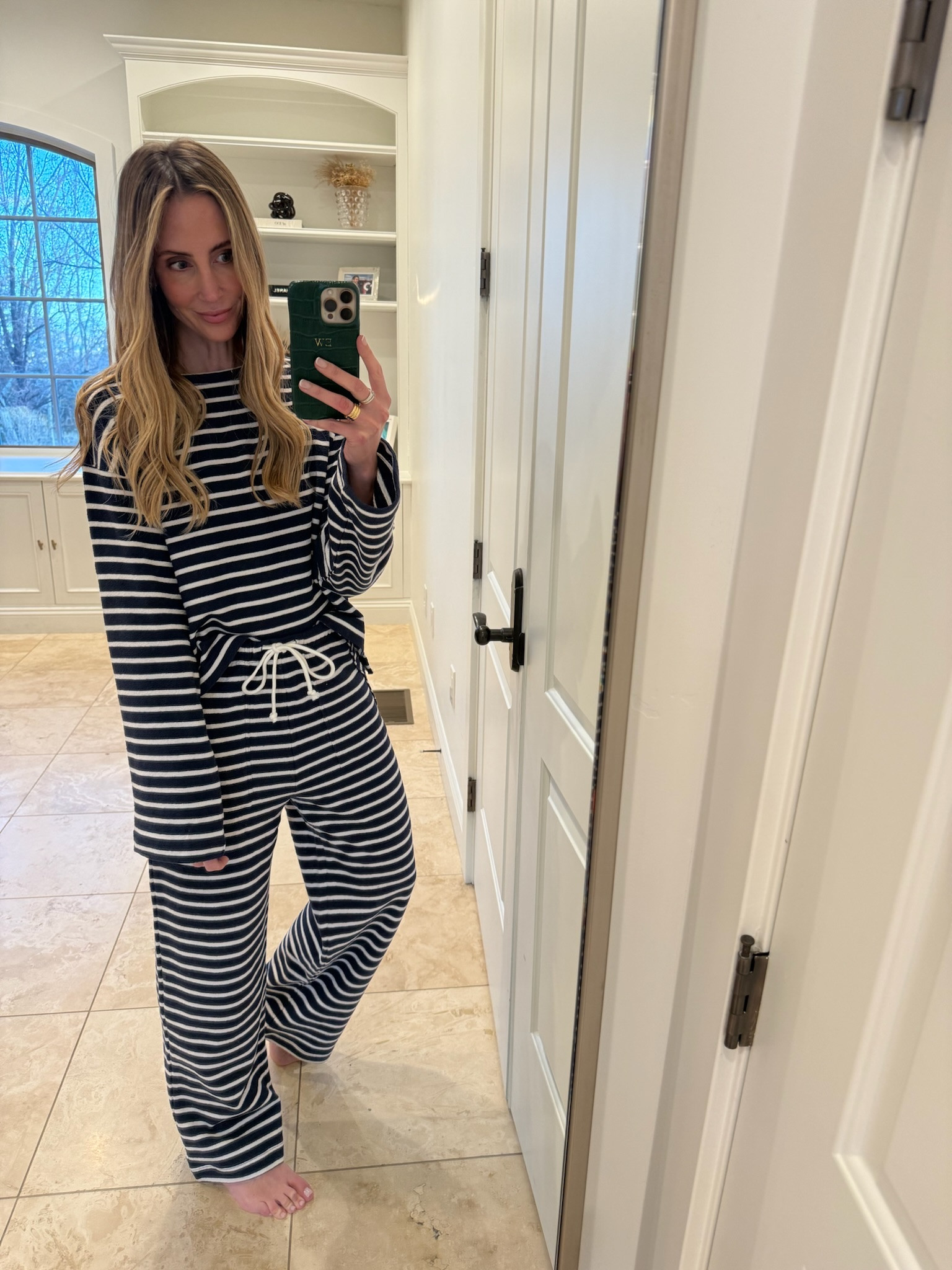 You guys, this striped set is so good. Perfect for lounging, school pick ups, and running errands!!



#LTKmomlife