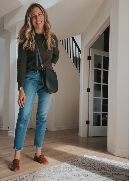 Friday mom uniform perfect for running errands + dashing into school meetings 🍎 Green cashmere pullover, Madewell loafers + ankle straight jeans ftw! 🙌🏼

#LTKfamily