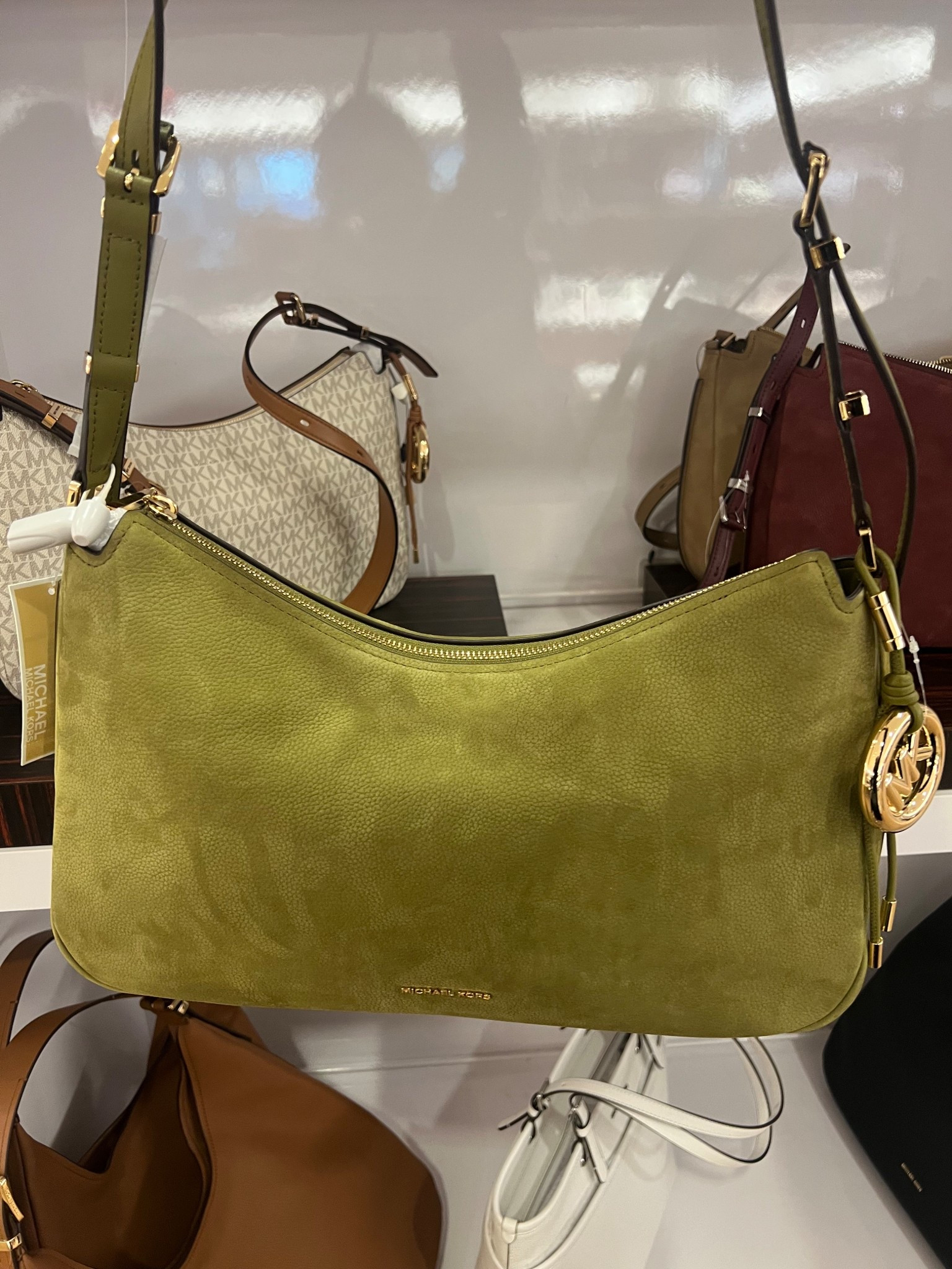Green handbag 💚

Green purse, green handbag, handbag, purse 