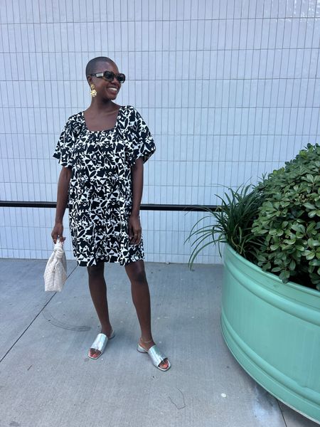 Black and white geo print dress with pockets, silver sandals, white boho woven purse and tortoise sunglasses  

#LTKSummerSales #LTKFindsUnder50 #LTKxWalmart