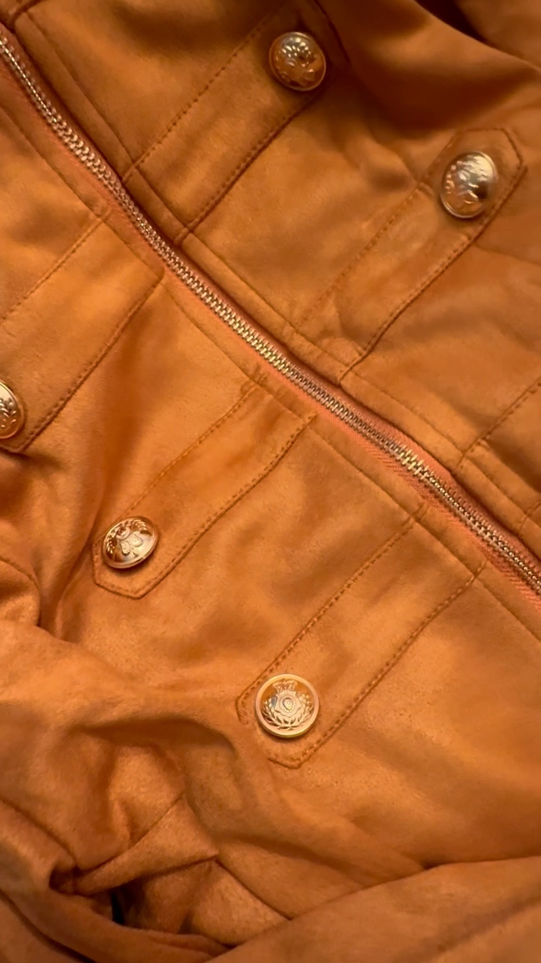 I know it’s still like 100 degrees outside but this military inspired suede jacket was too cute to pass up🍂🧥 I’m so ready to start planning fall fashion and these military jackets are going to be everywhere this season 🍁


Fall style / fall fashion / military jacket / amazon find / amazon style / amazon fashion / look for less / trendy fashion / trendy style / trends / suede

#LTKdayinmylife #LTKvlog #LTKSeasonal