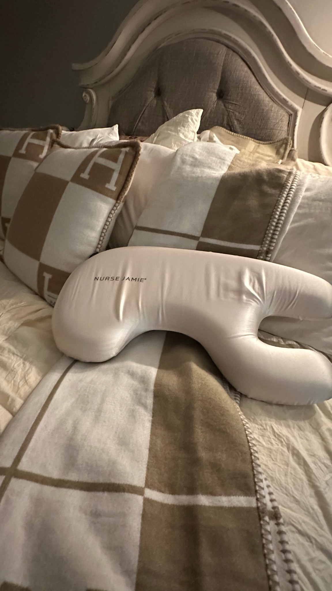 H blanket 
H pillow 
No wrinkles nurse Jamie pillow 

#LTKtravel #LTKhome #LTKunder100