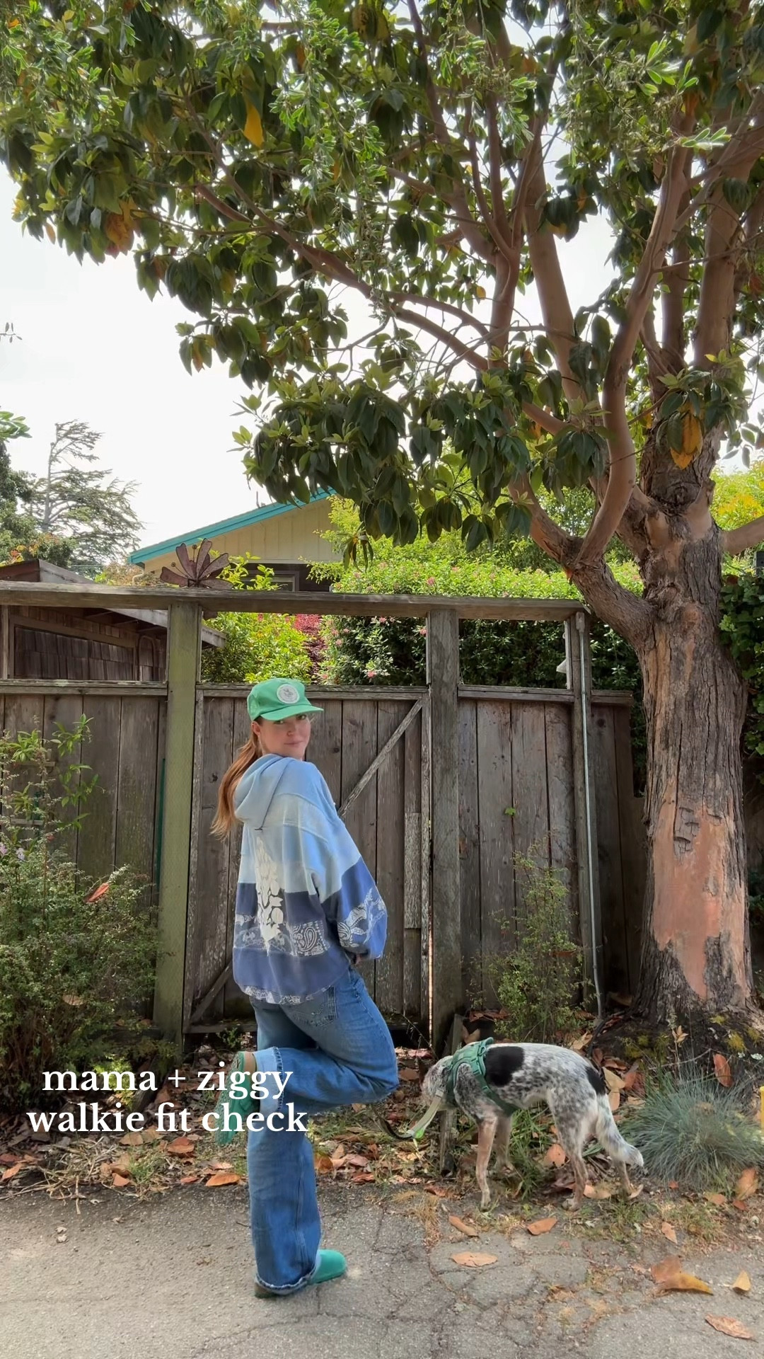 wearing a medium in the hoodie, 25 in the jeans 🩵