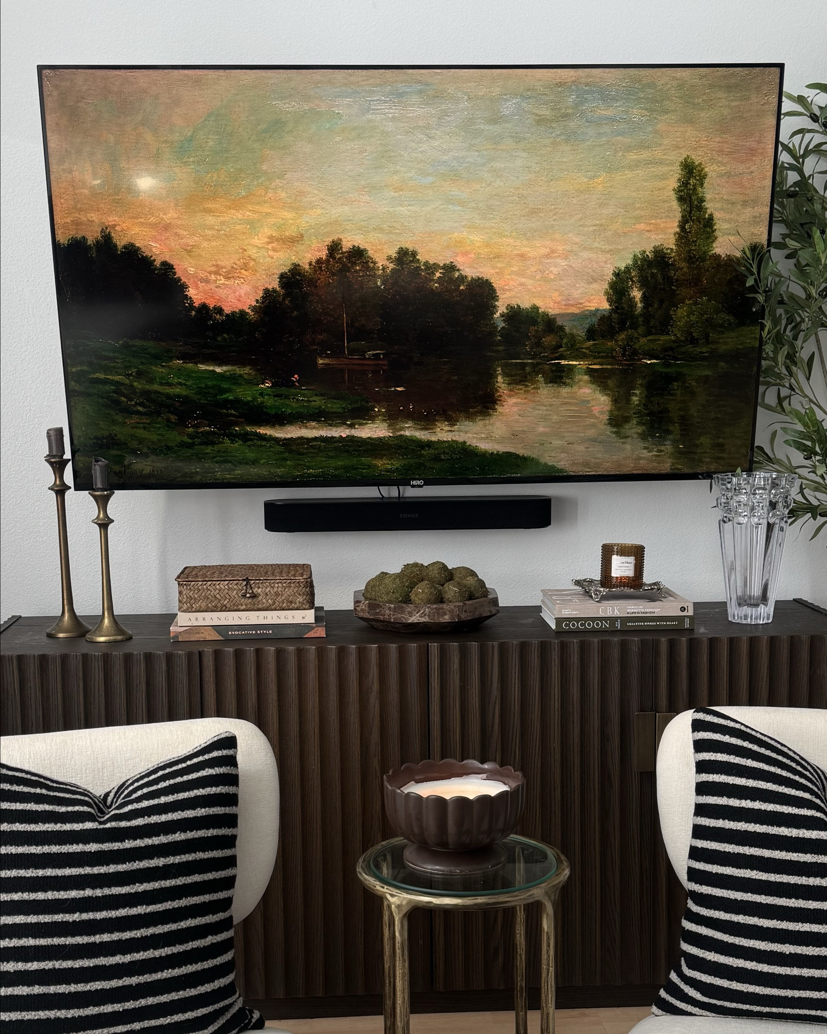 #ad which is your favorite art piece on screen?? @Rokuplayer @Target #RokuPartner #TargetPartner #Target 