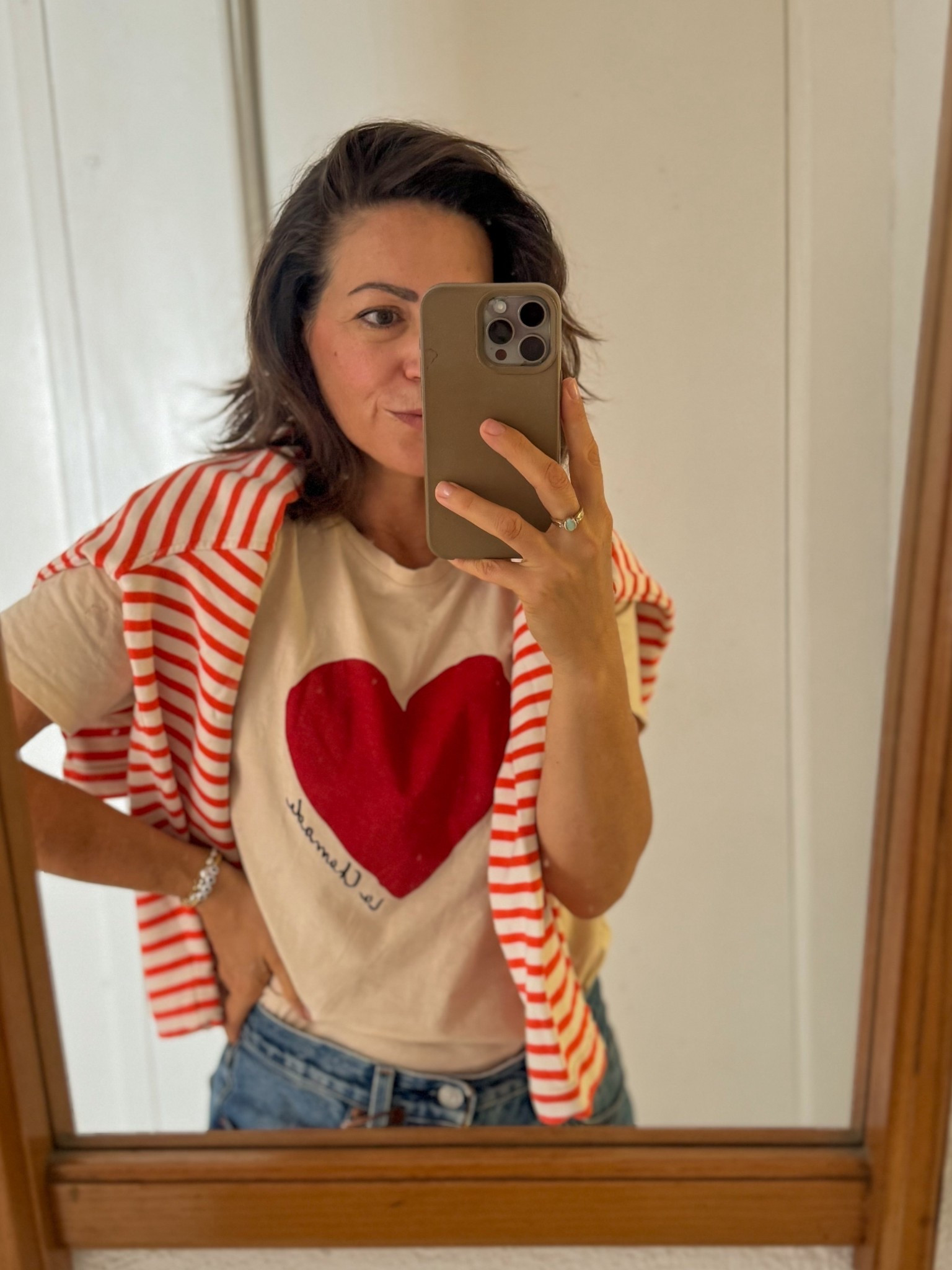 Jeans & t-Shirt, add some stripes and you havethr best outfit formula for everyday.

Jeans: Levi’s 501 crop (wearing here 28/26 for a looser fit) - on sale 50% off
T-shirt: Sézane
Striped top: Armedangels (one of my most worn long-sleeve tops. Perfect fit, slightly oversized for a cool, effortless look)




#LTKeurope #LTKpetite #LTKstyletip