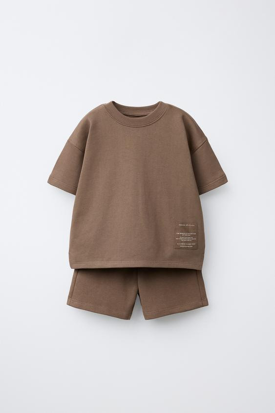 JOGGING T-SHIRT AND BERMUDA SHORTS WITH LABEL | Zara US