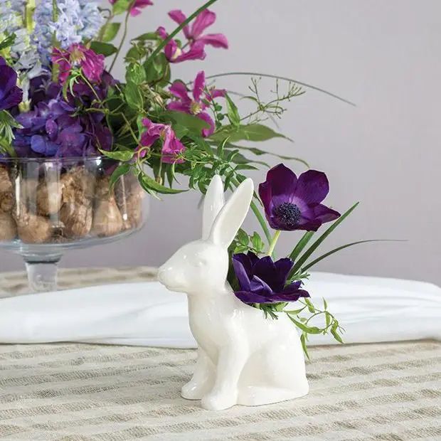 Simple Ceramic Bunny Garden Planter | Antique Farm House