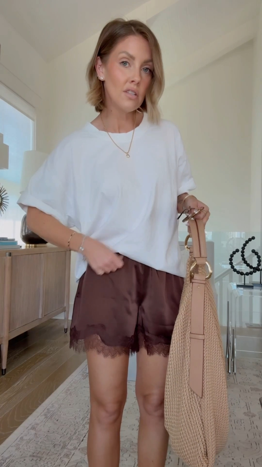 XS/S oversized tee / XS Target shorts ☀️


#LTKTravel #LTKSeasonal #LTKootd