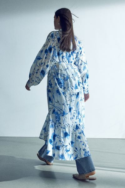 Oversized Crinkled Dress - White/blue floral - Ladies | H&M US | H&M (US + CA)