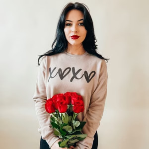 XOXO Sweatshirt | Mountain Moverz