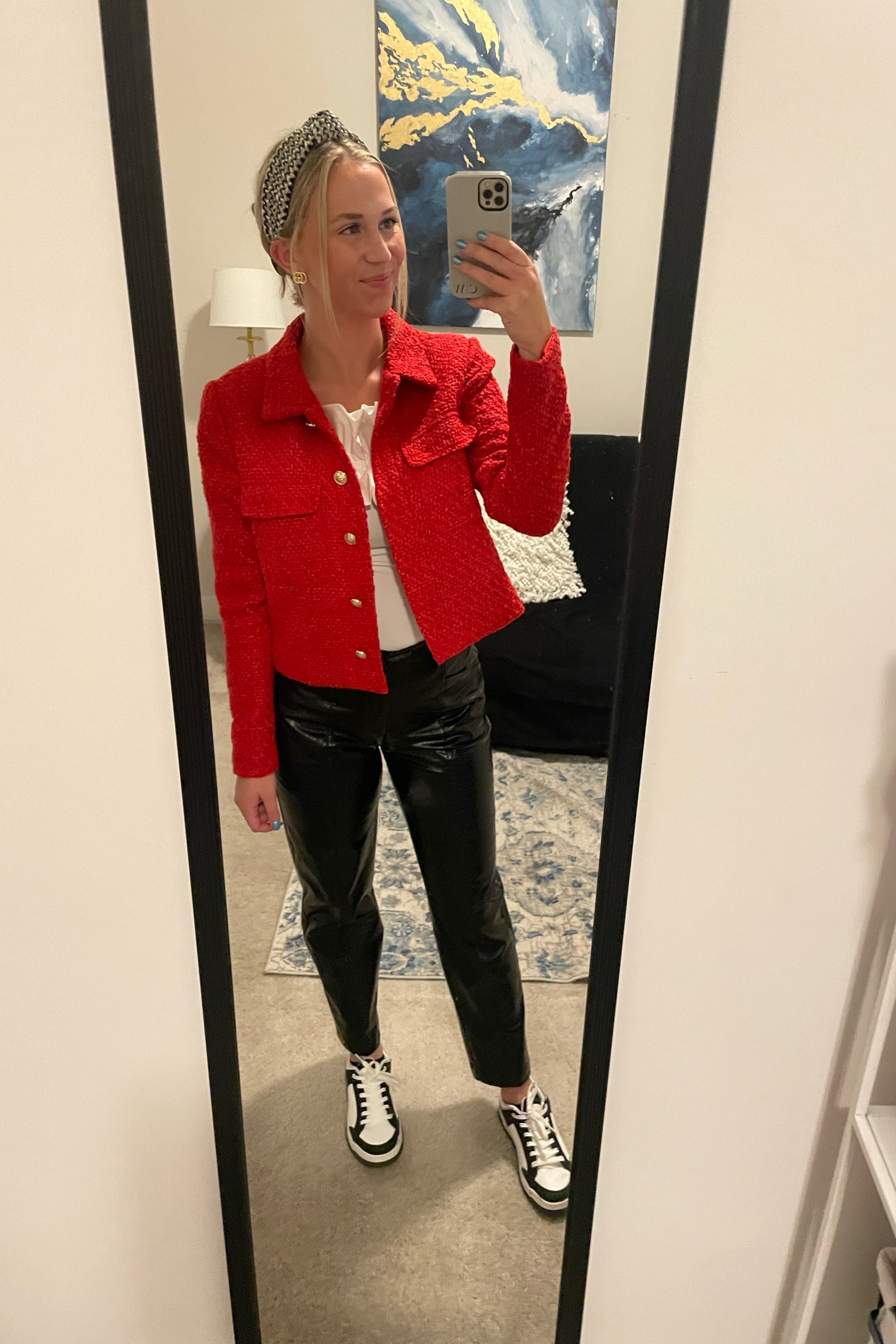 Such a cute spring chic look that you can pair anything you already have in your closet to achieve ❤️ Linking similar options below


Spring | spring outfit | spring transition | tweed jacket | leather pants | workwear | teacher outfit 

#LTKSeasonal #LTKworkwear #LTKstyletip