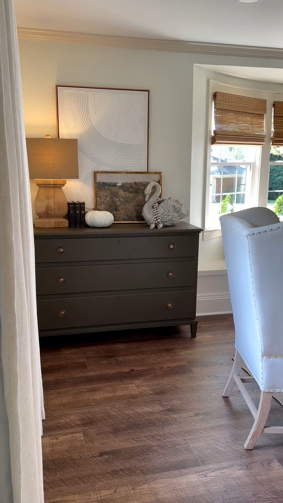 A couple videos I forgot to post from before I started adding in some fall touches...

#LTKSeasonal #LTKSaleAlert #LTKHome