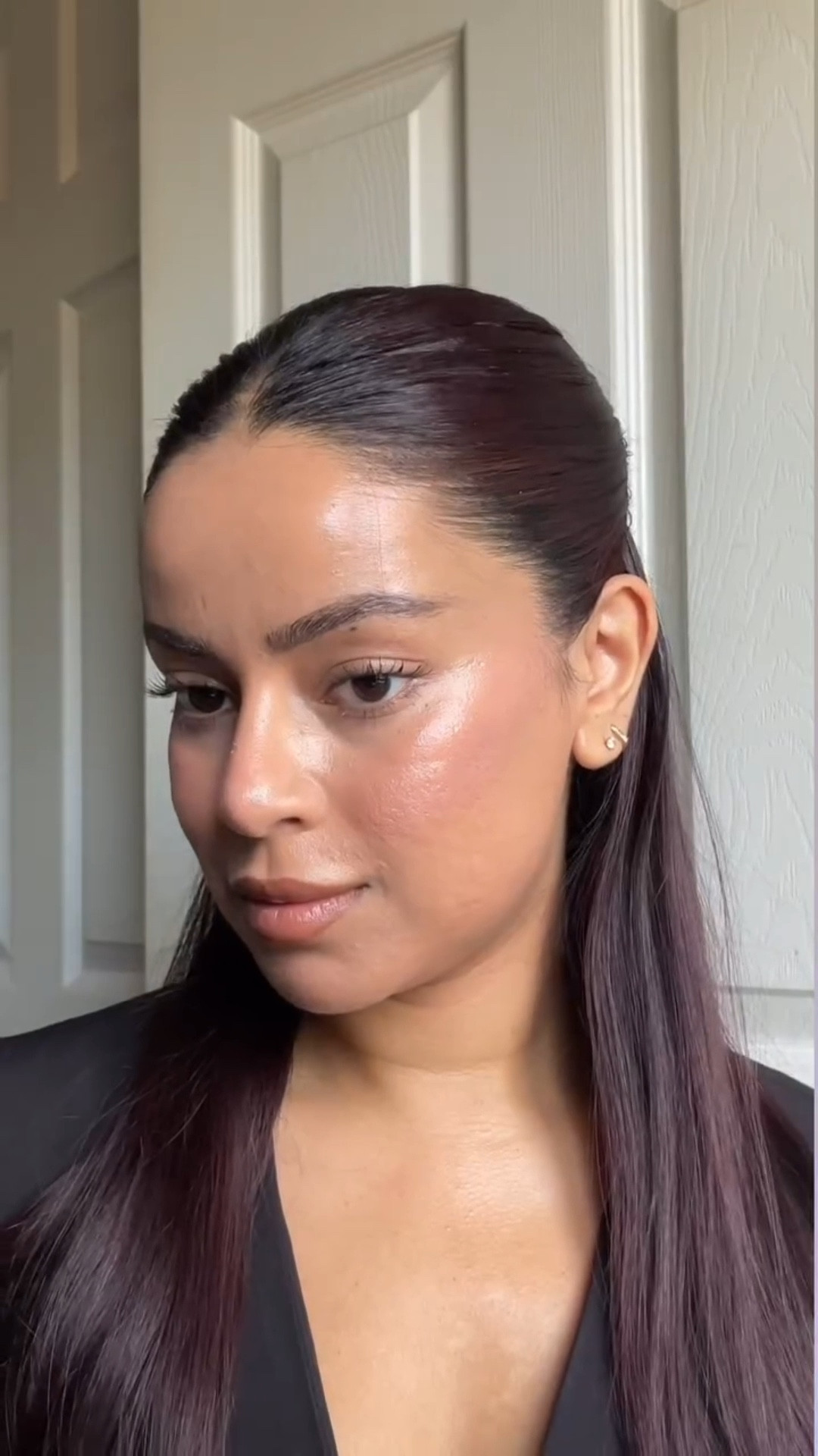 Clean girl look for my last ever time in the Trichology clinic for training…6 weeks and 6 exams till I’m qualified ✨

Products used: 
@theinkeylist omega water cream 
@naked_sundays cabana clear spf 
@naked_sundays peptide foundation tint shades 4 & 5 
@lorealparis brow lamination gel 
@maybelline build-a-brow
@lorealparis panorama mascara
@erborian_uk cc eye ‘clair’ 
@naked_sundays mineral glow serum drops blush 
@lorealparis setting mist 
@morphebrushes lipliner in sweet tea 
@yslbeauty love shine in shade 44

Hair products:
@redken 24/7 night & day serum 
@livingproofuk flex hairspray 

#grwmmakeup #cleangirlmakeup #cleangirlaesthetic #tintedspf #spfmakeup