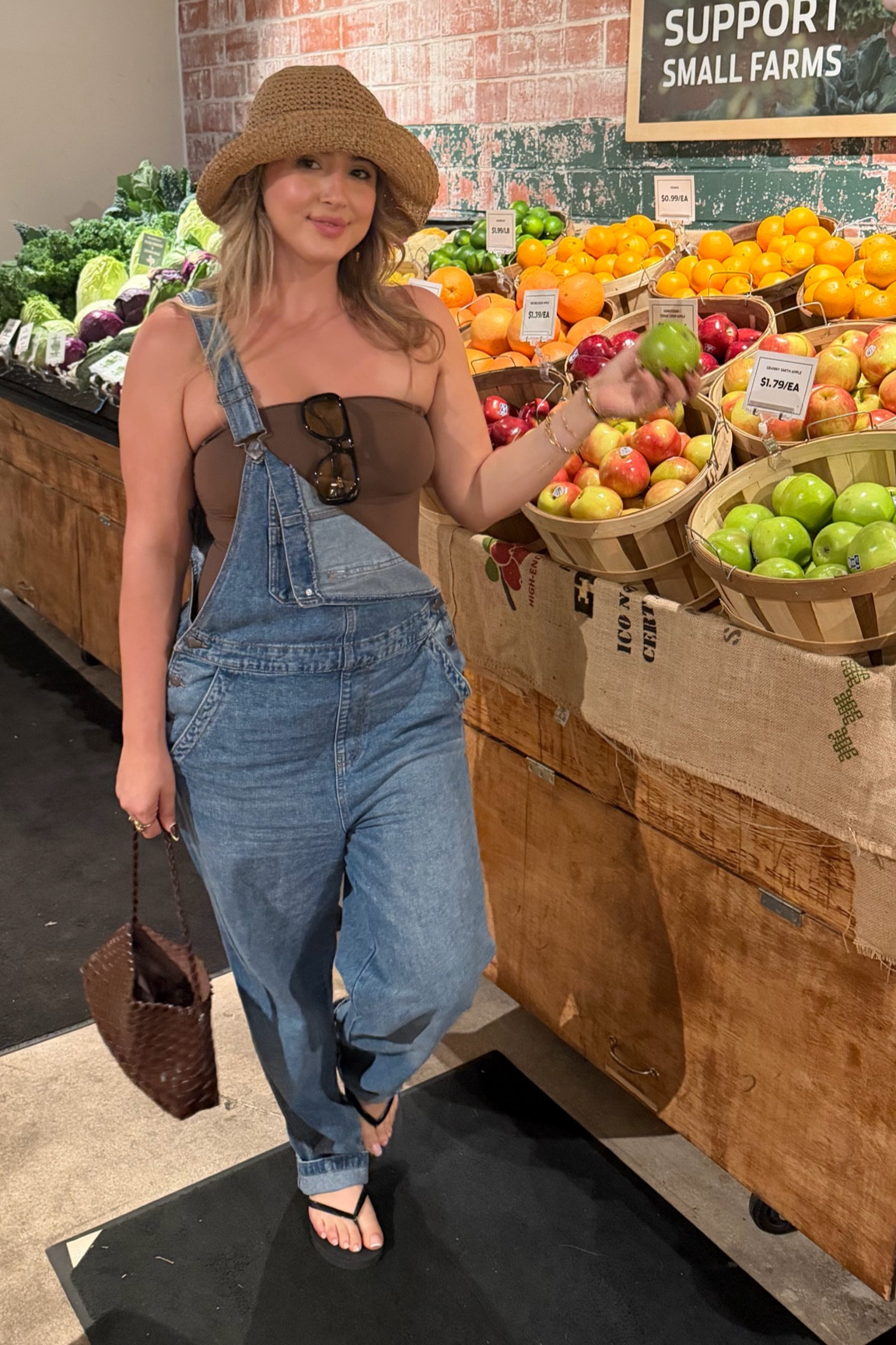 Size up in overalls for an oversized loose fit !


#LTKMidsize #LTKootd #LTKgrwm