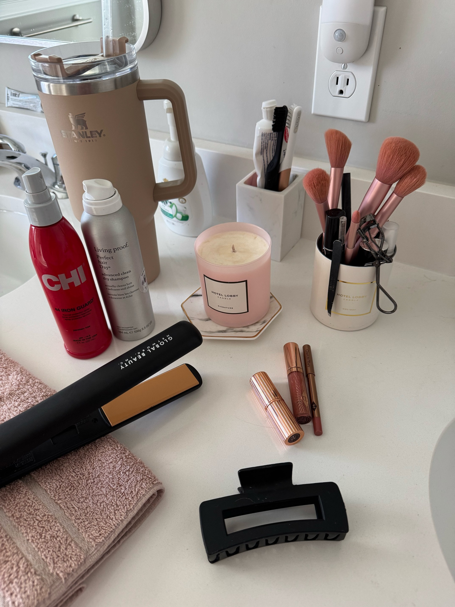 My favorite makeup & hair products for getting ready 💄

#LTKBeauty #LTKStyleTip #LTKGiftGuide