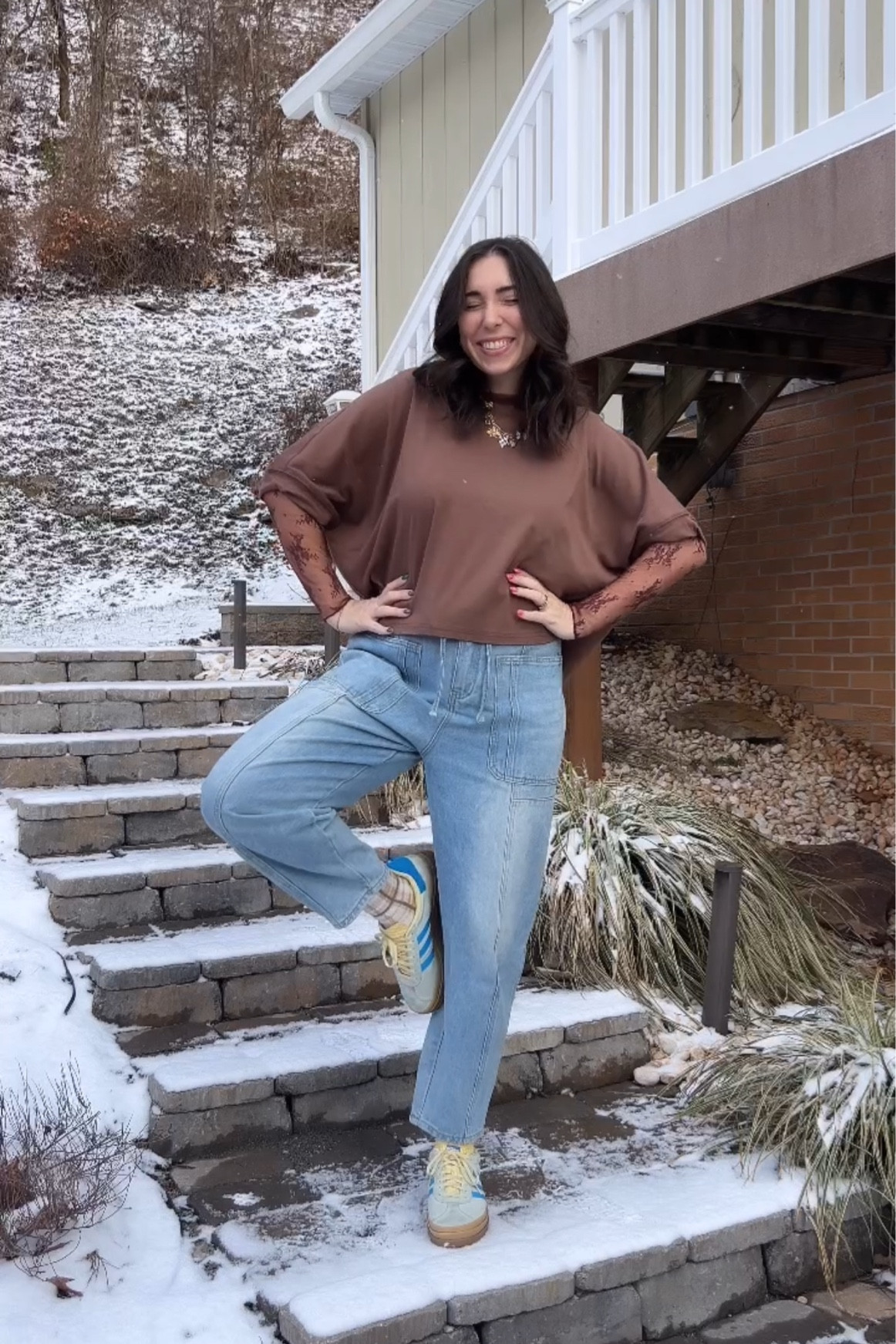 Cool mom, toddler mom outfit

Perfect Spring basic top, Free People lookalike only $16, comes in so many colors! Lace layering top underneath, with barrel leg jeans under $50! Adidas gazelles 


#LTKFindsUnder50 #LTKStyleTip #LTKShoeCrush