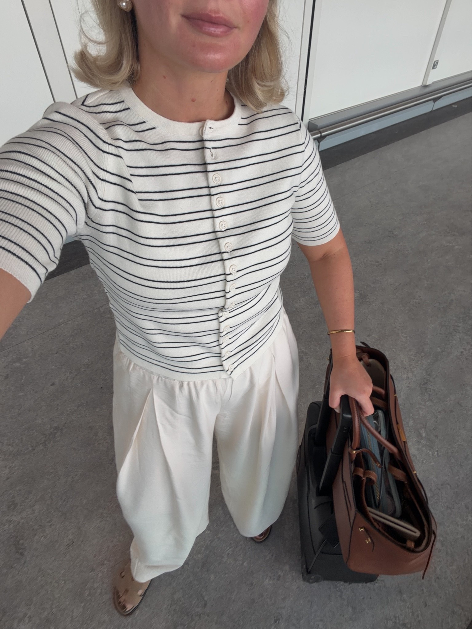 Airport travel outfit