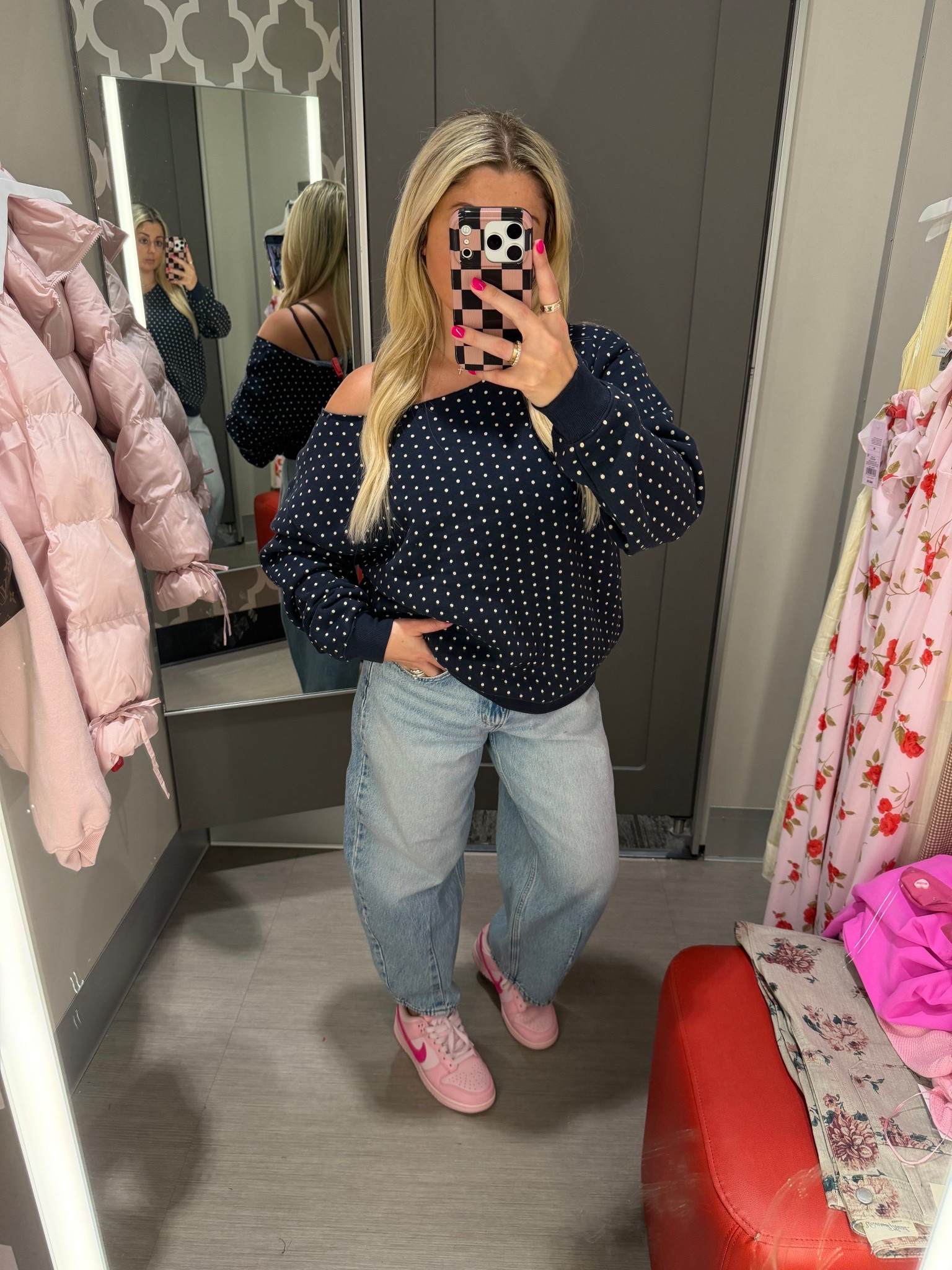 Target outfit
Small sweater 
Barrel jeans size 4
Pink Nike dunks 

#LTKootd