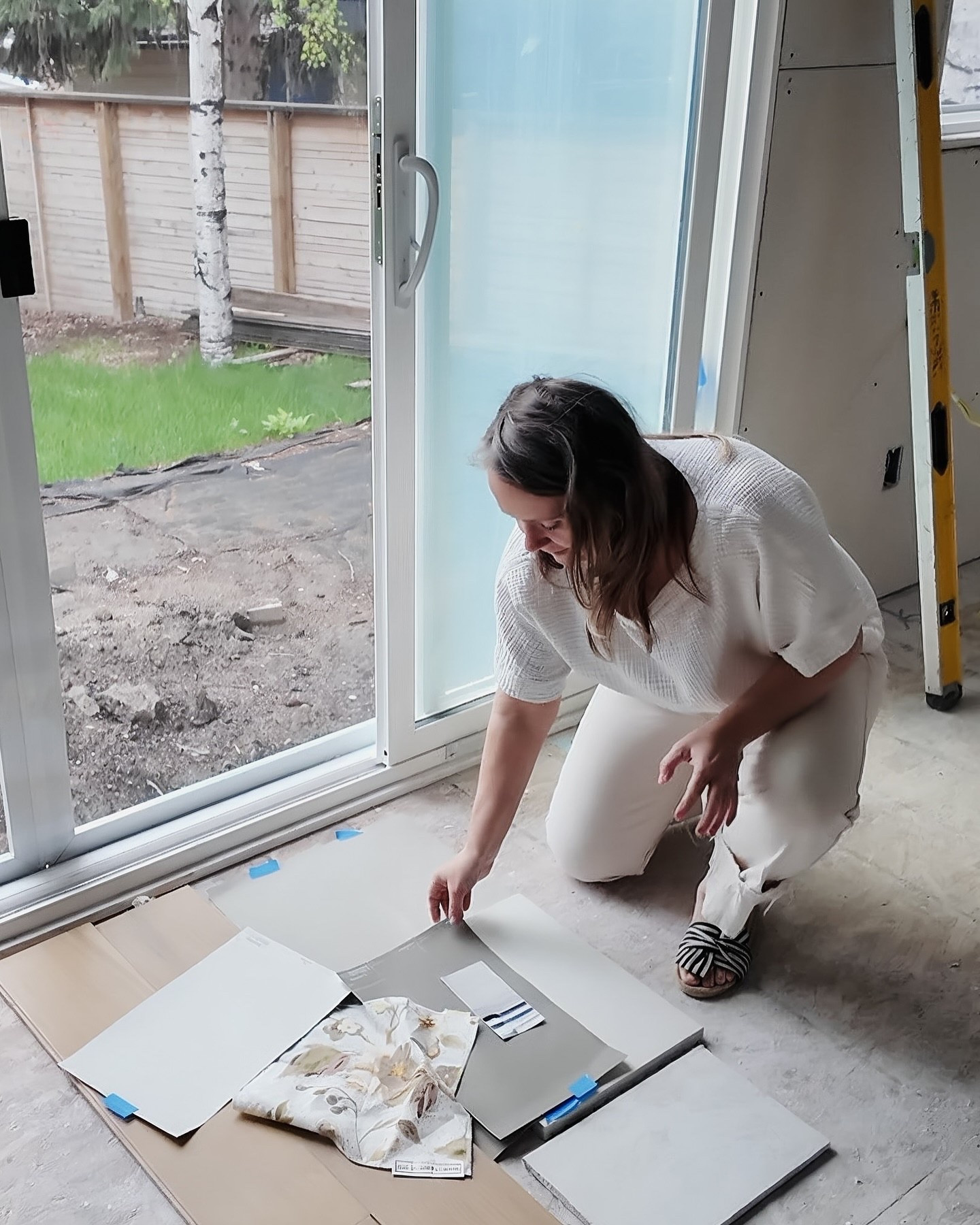 The fear is real: What if you pick the wrong colour?

It’s just paint… until it’s your cabinets, your forever kitchen, and a decision you have to live with every day. My gut is telling me to do something different and I have been second-guessing myself more than I’d like to admit.

PROTIP: I used peel-and-stick swatches so I could live with the colours, move them around, and actually feel how they worked in the space. It helped… a lot.

The only problem?
Now I don’t have one favourite—I have two.

This week’s video is all about the final kitchen design decisions (and the emotional chaos behind them). It’s live on our channel now—come help me choose!

P.S. I used @samplize and have a code if you’re curious—DRAPER15 

#kitchendesign #kitchenreno #kitchencabinets #paintcolorideas #interiordesigninspo #renovationlife #kitchenremodel #diyhomeprojects #kitchengoals #diykitchenreno #designindecisions #trustyourgut #colourconfidence #ourhomereno #husbandandwifeteam #homedesignjourney #canadianreno #peelandstickpaintsamples #draperflips #designandbuild