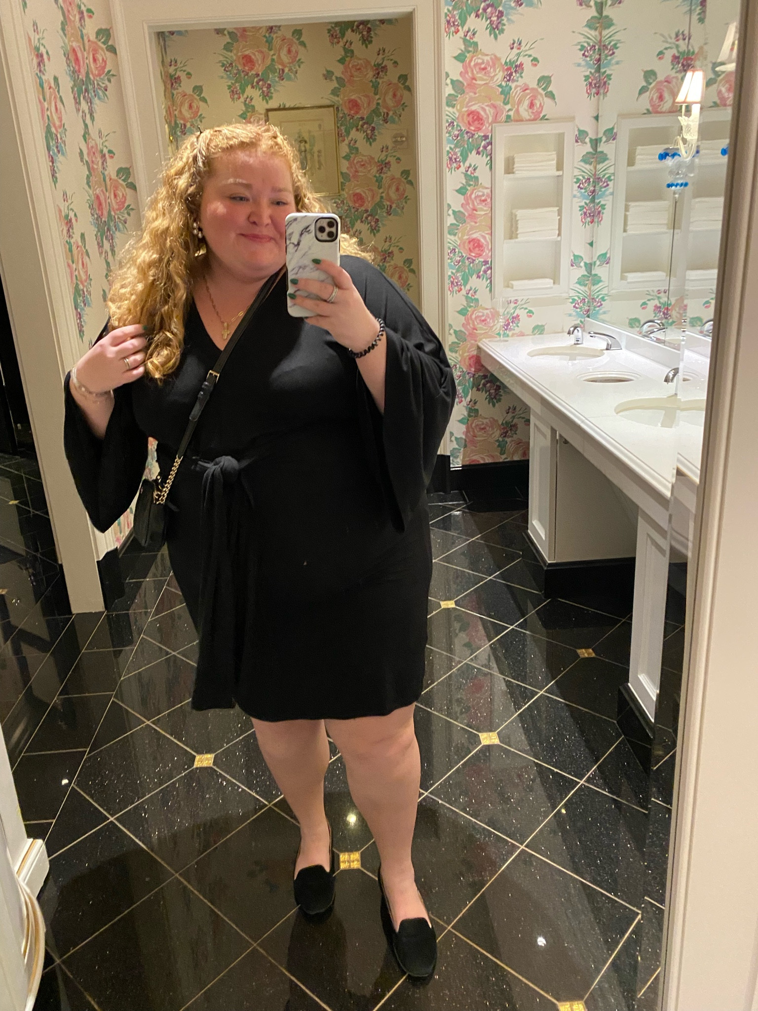 You can never go wrong with a little black dress! 

#littleblackdress
#plussizestyle
#plussizeoutfit

#LTKstyletip #LTKcurves #LTKSeasonal