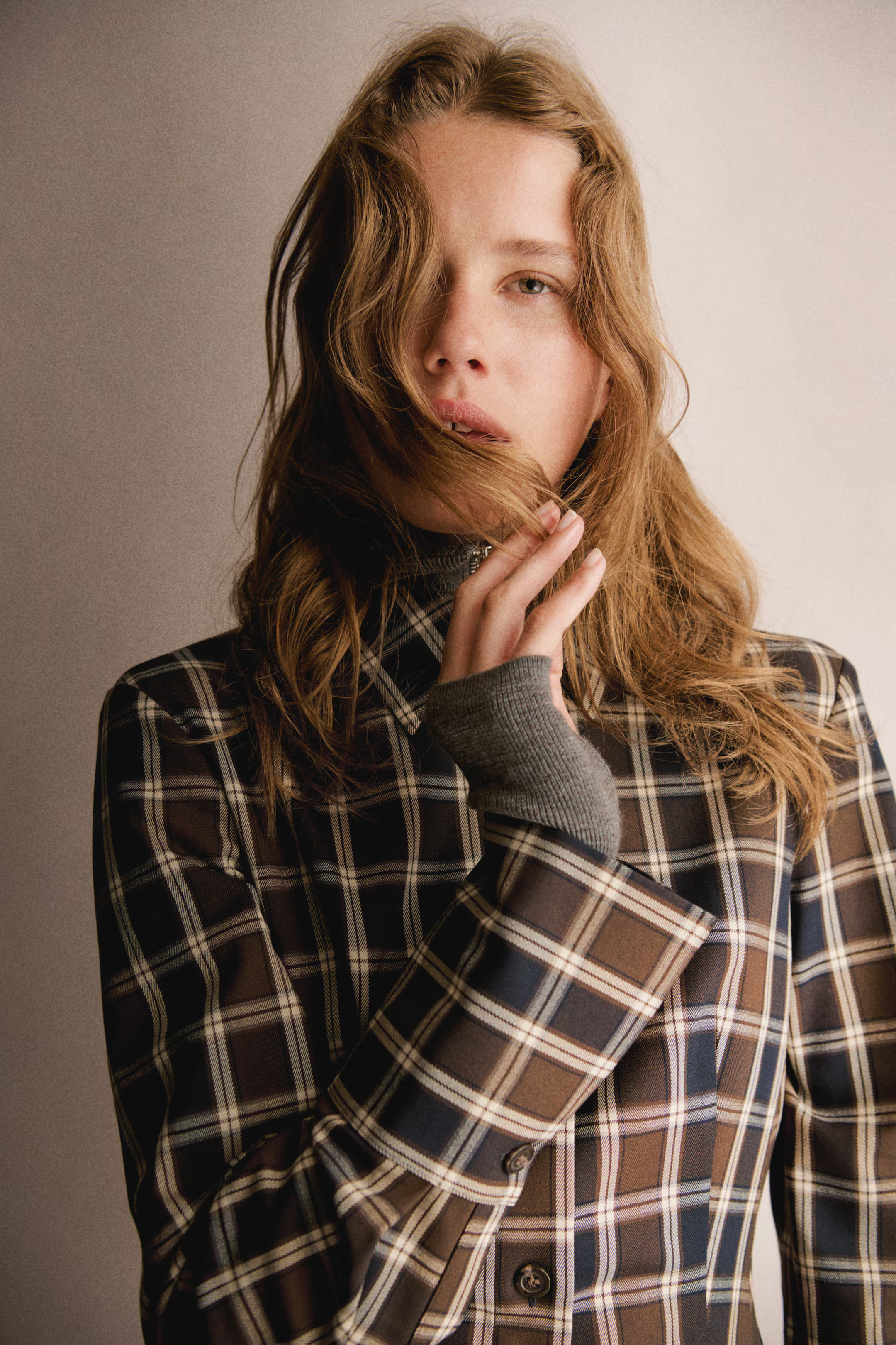 Fitted twill shirt | H&M (UK, MY, IN, SG, PH, TW, HK)