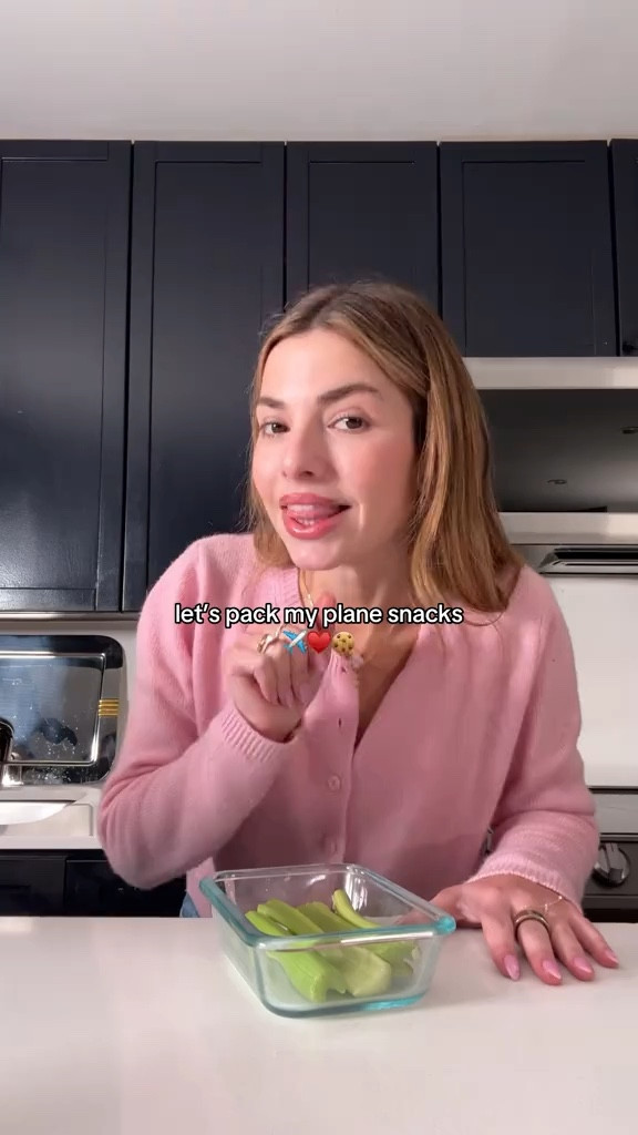 let’s pack my plane snacks! ✈️🍎

#LTKHome #LTKStyleTip #LTKTravel