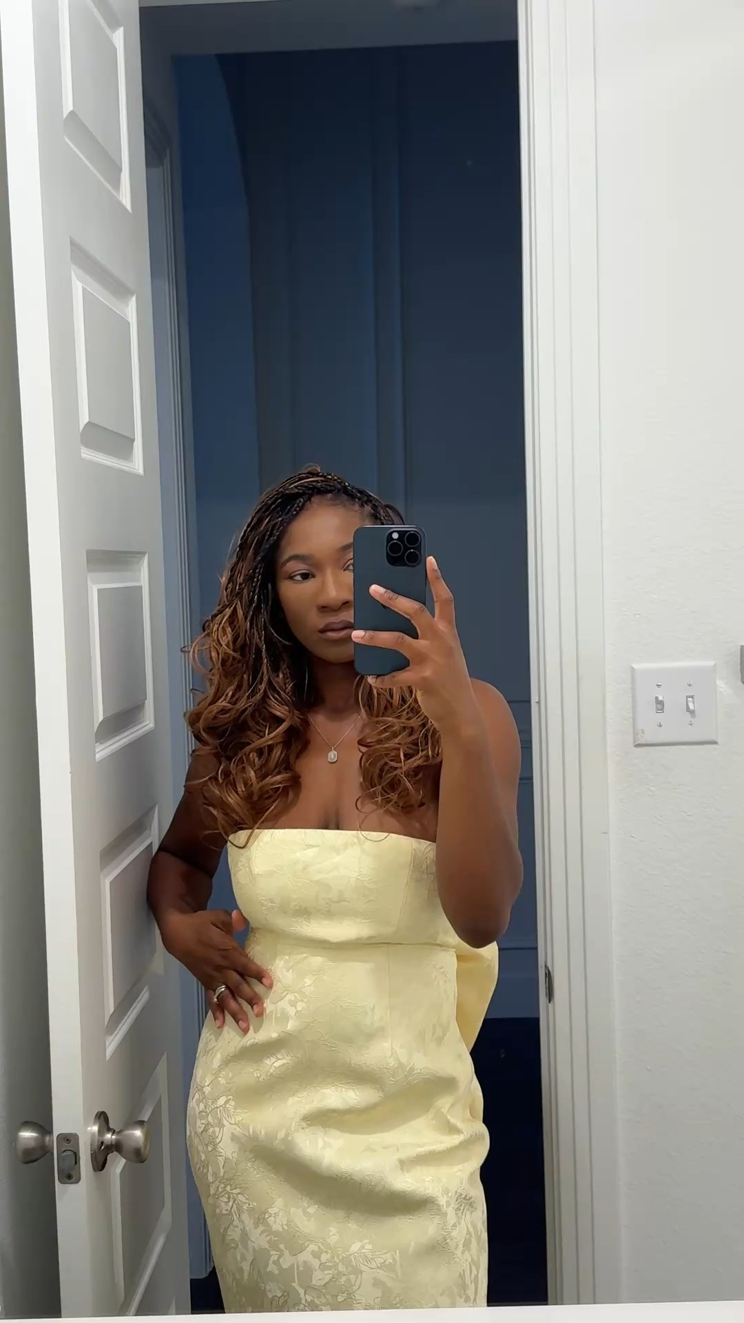 The most beautiful yellow dress ever and it comes with a bow in the back 