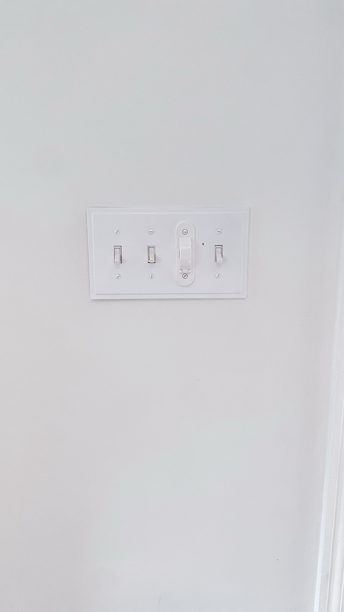 Light toggle cover a perfect example of aesthetic & function coming together! 

#LTKHome