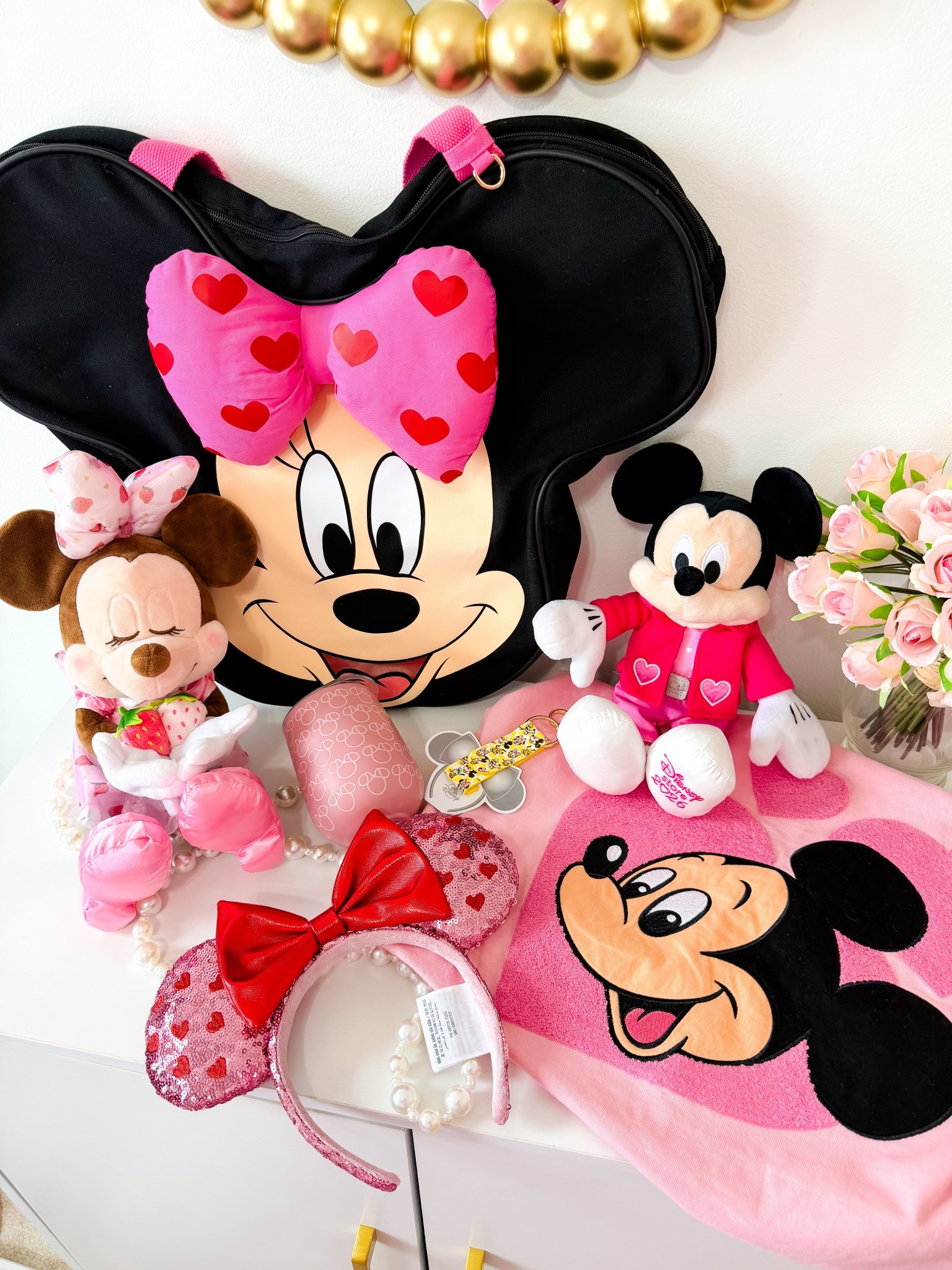 Disney Store Valentine’s merch🩷❤️