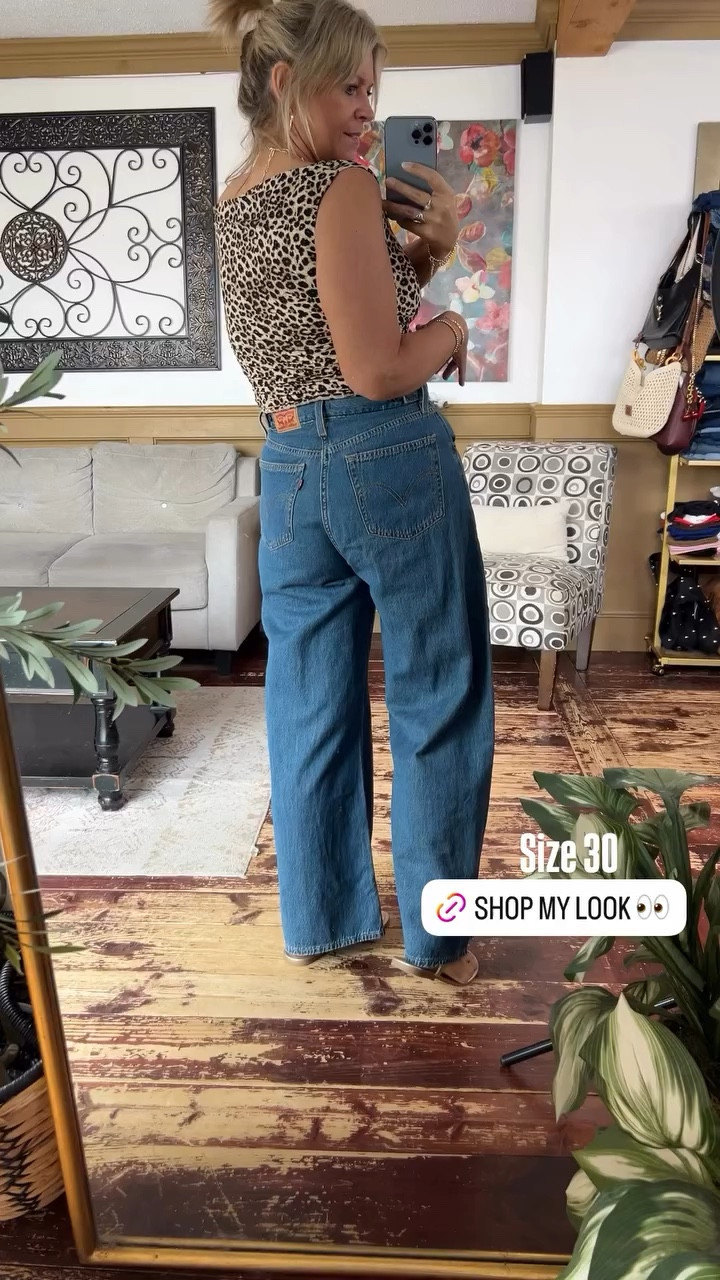 Size 30 in the jeans and size large in the going out top 

#LTKOver40 #LTKMidsize #LTKSeasonal