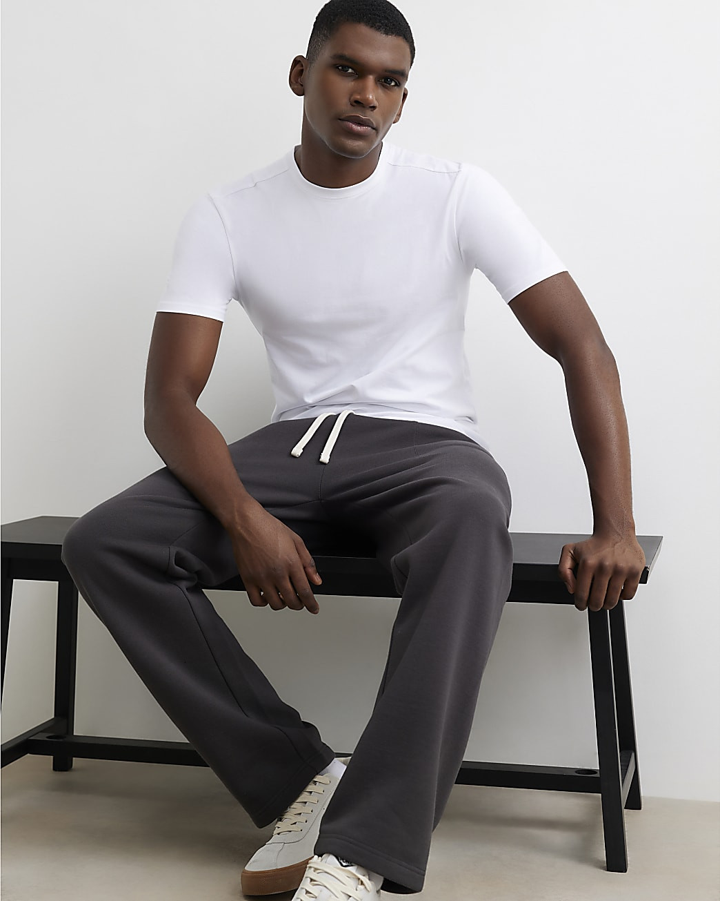 White Muscle Fit Cotton Stretch T-Shirt | River Island UK & IE