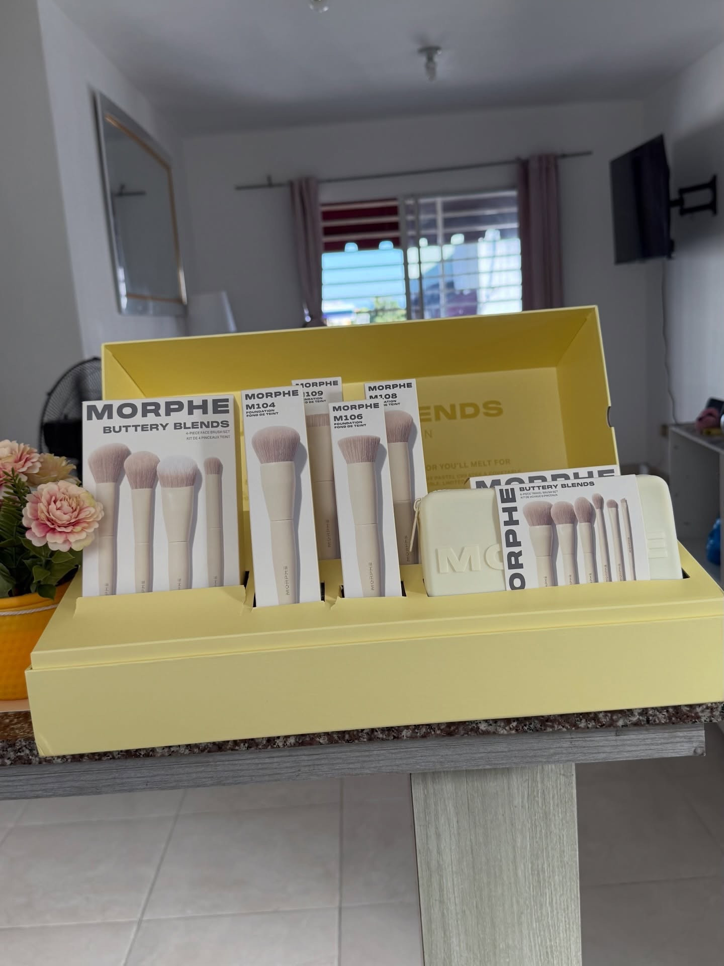 ✨ Soft glam, bold glam… Morphe does it all ✨
Brochas que hacen que el maquillaje se vea pro sin esfuerzo 💄🖌️

🤍 @morphebrushes
✨ #MorpheBabe
✨ #ShowYourMorphe
✨ #MorpheArtistryCollective

💸 Compra desde mi link y apóyame
🔗 Link en mi bio
👉 https://community.morphe.com/a/estefany.v