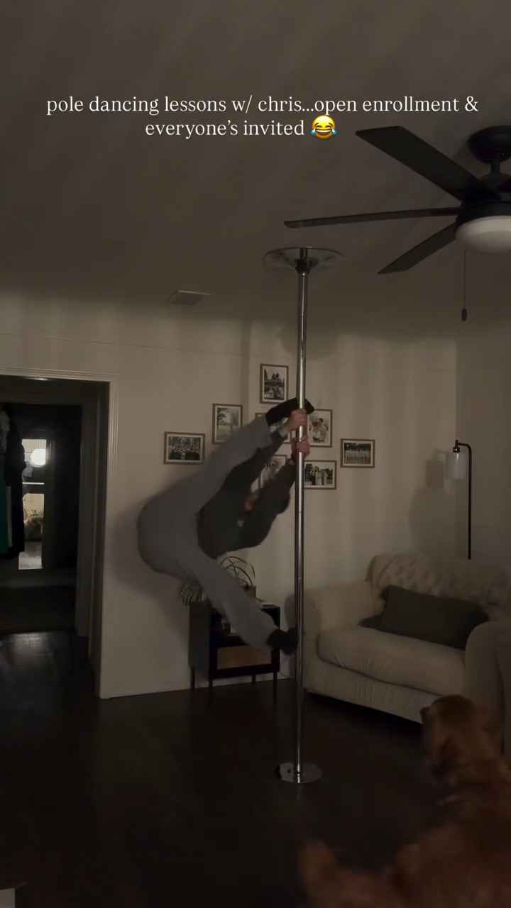 pole dancing lessons w/ chris…..open enrollment & everyone’s invited 😂

#LTKfitnessgoals #LTKvlog #LTKdayinmylife