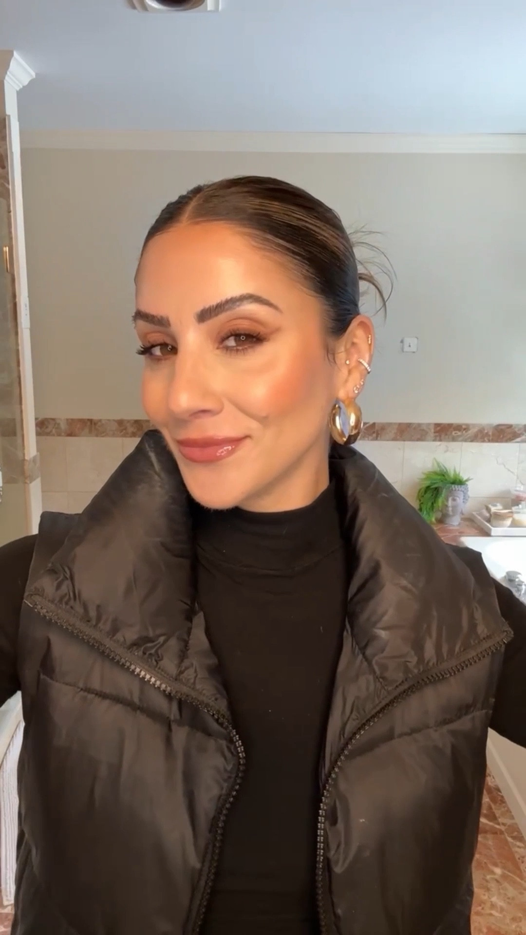 One of my go-to makeup looks that’s quick and easy and can have you out the door in under 15 minutes looking like a glowing goddess! Yes, even with 4 mascaras 🤣✨



#LTKBeauty #LTKgrwm