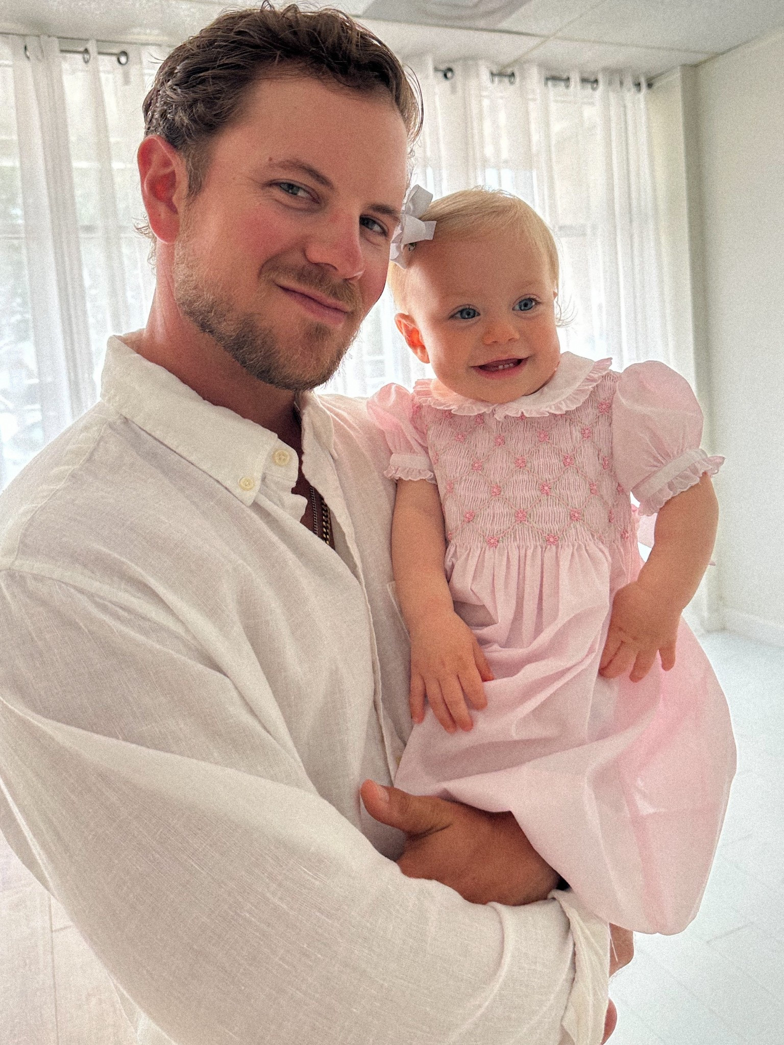 Family photos outfits- baby girl first birthday photoshoot cake smash 

#LTKFamily #LTKBaby #LTKStyleTip