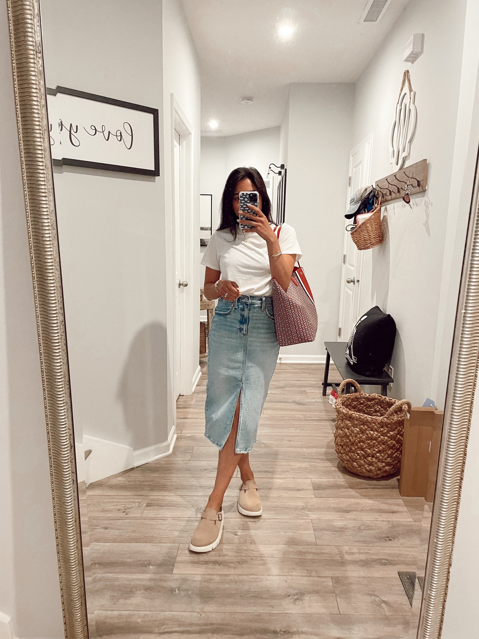 didn’t think a 5’3 girl could pull off a longer denim skirt… but here we are!

#LTKfindsunder100 #LTKshoecrush #LTKstyletip