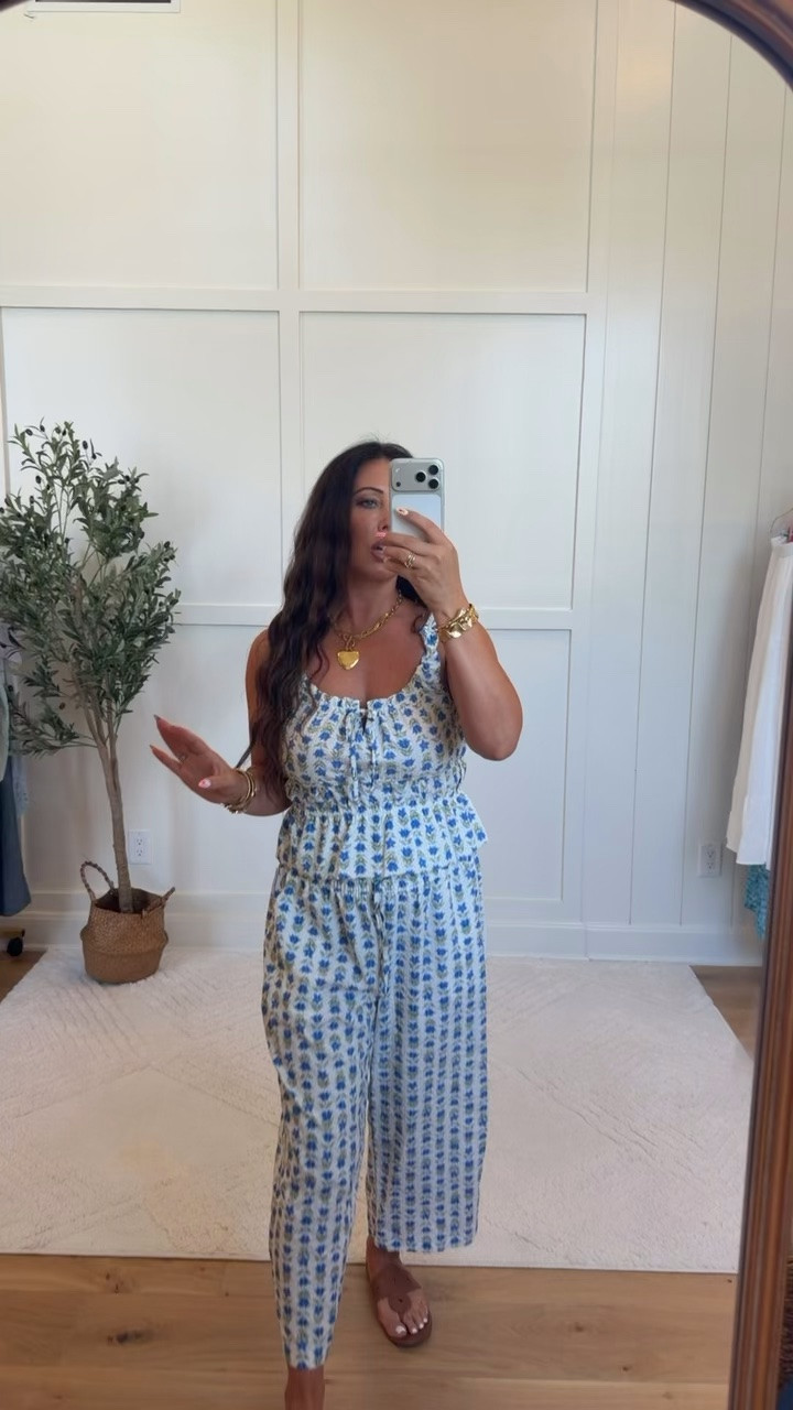 I would've never guessed this was considered sleepwear! This two piece that is absolutely adorable! Add a little bit of Jewlery and I keep your shoes and you're able to wear it out and about!

#LTKdayinmylife #LTKOver40 #LTKmomlife