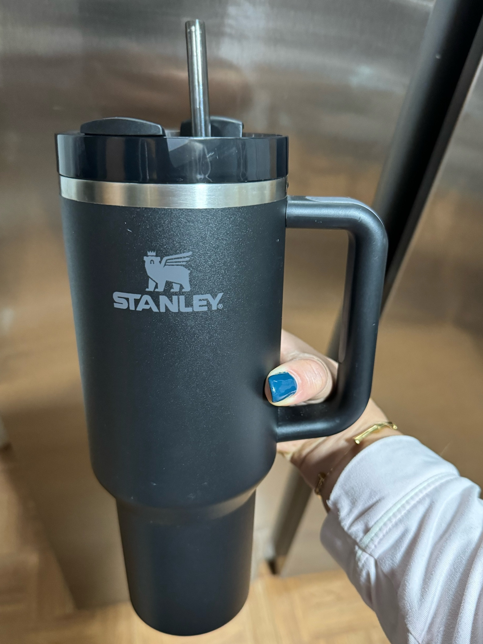 A great gift option! It fits two 17 oz bottles of water! It’s perfect to stay hydrated inside the home & outside when running errands!❤️

#LTKHoliday #LTKSeasonal #LTKGiftGuide