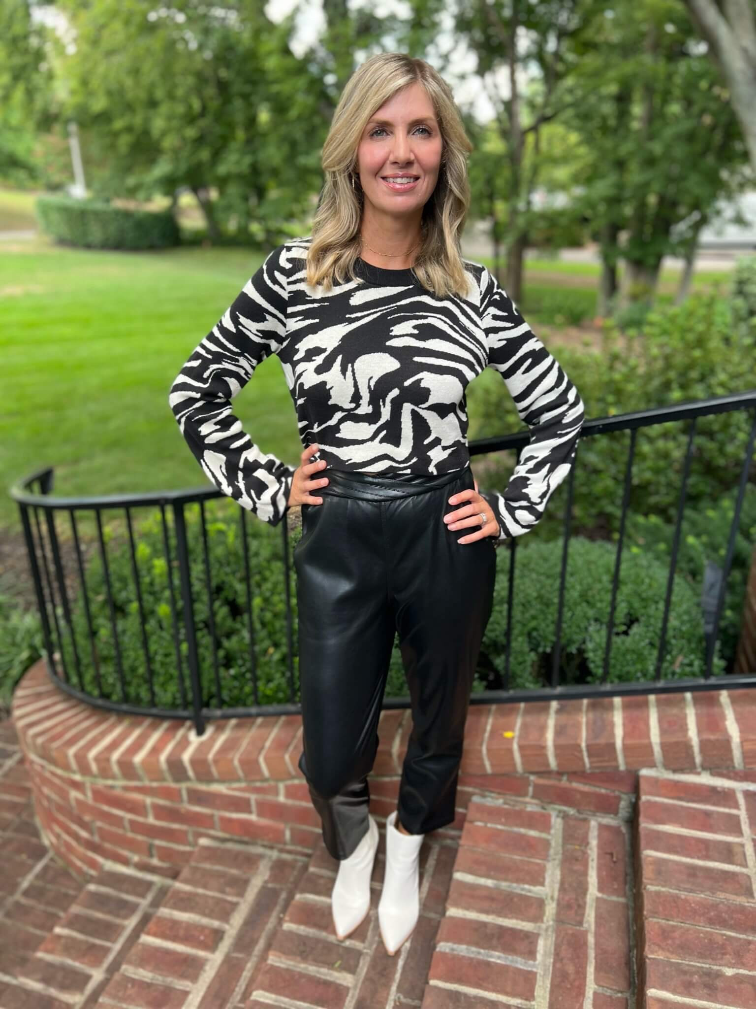 Love this black and white look for a fun concert this fall 🖤🤍

#LTKSeasonal #LTKstyletip #LTKshoecrush