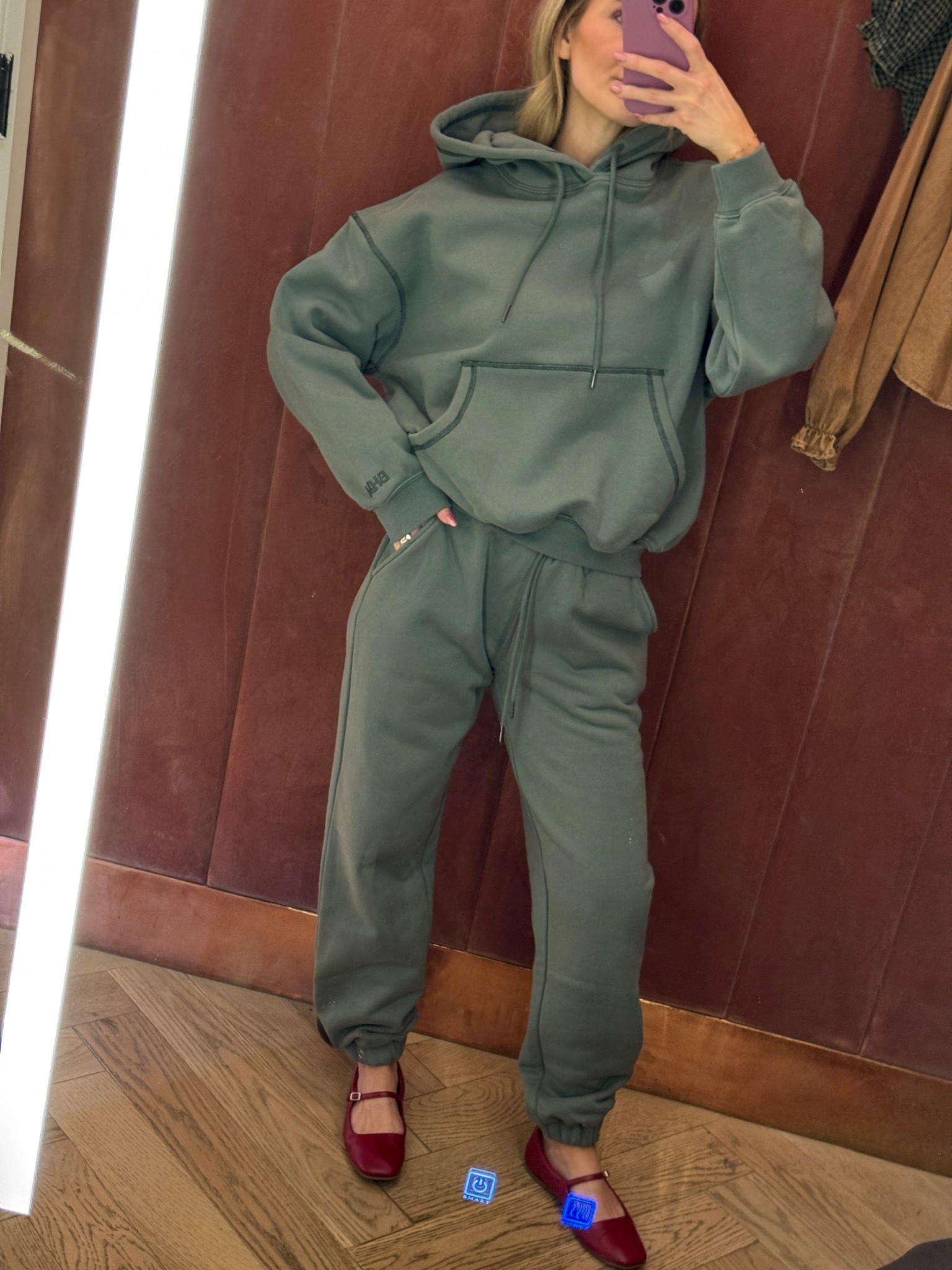 sweatset / wearing xs in both - 5’3 - 111 lbs 

#LTKTravel #LTKFindsUnder100 #LTKfitnessgoals