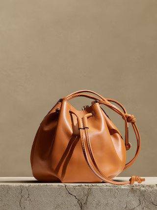 Pietra Bucket Bag | Banana Republic (US)