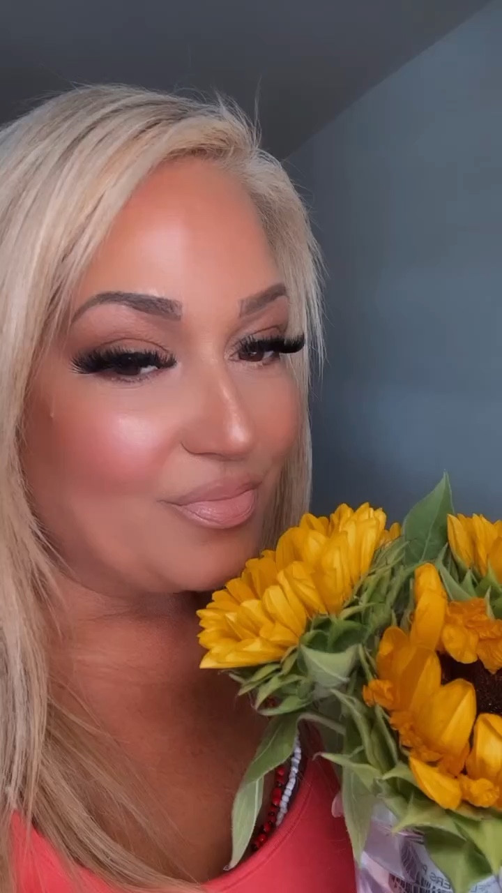 Good morning everyone. Enjoy your beautiful Sunday 

#LTKBeauty #LTKOver40 #LTKdayinmylife