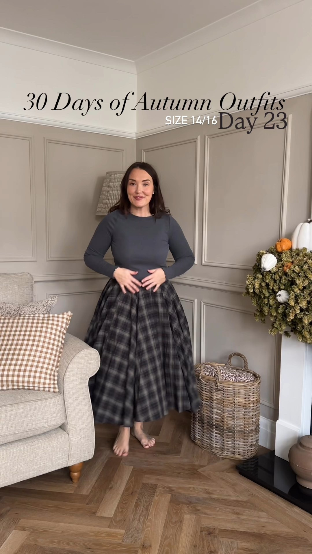 Is this not the most beautiful autumnal skirt?! It's so flattering and I just love it. Will be perfect come winter too. ❤️ paired with chocolate accessories picking out the chocolate from the check in my skirt. 

#LTKuk #LTKwinter #LTKautumn