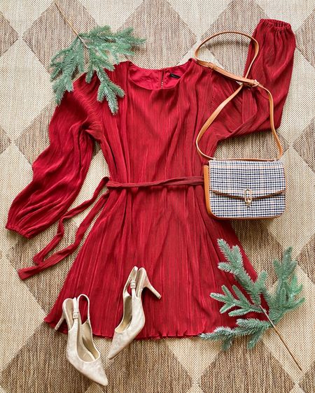 Christmas dress. Red dress. Abercrombie outfit. Holiday dress. Christmas party dress. 

#LTKxAF #LTKHoliday #LTKGiftGuide
