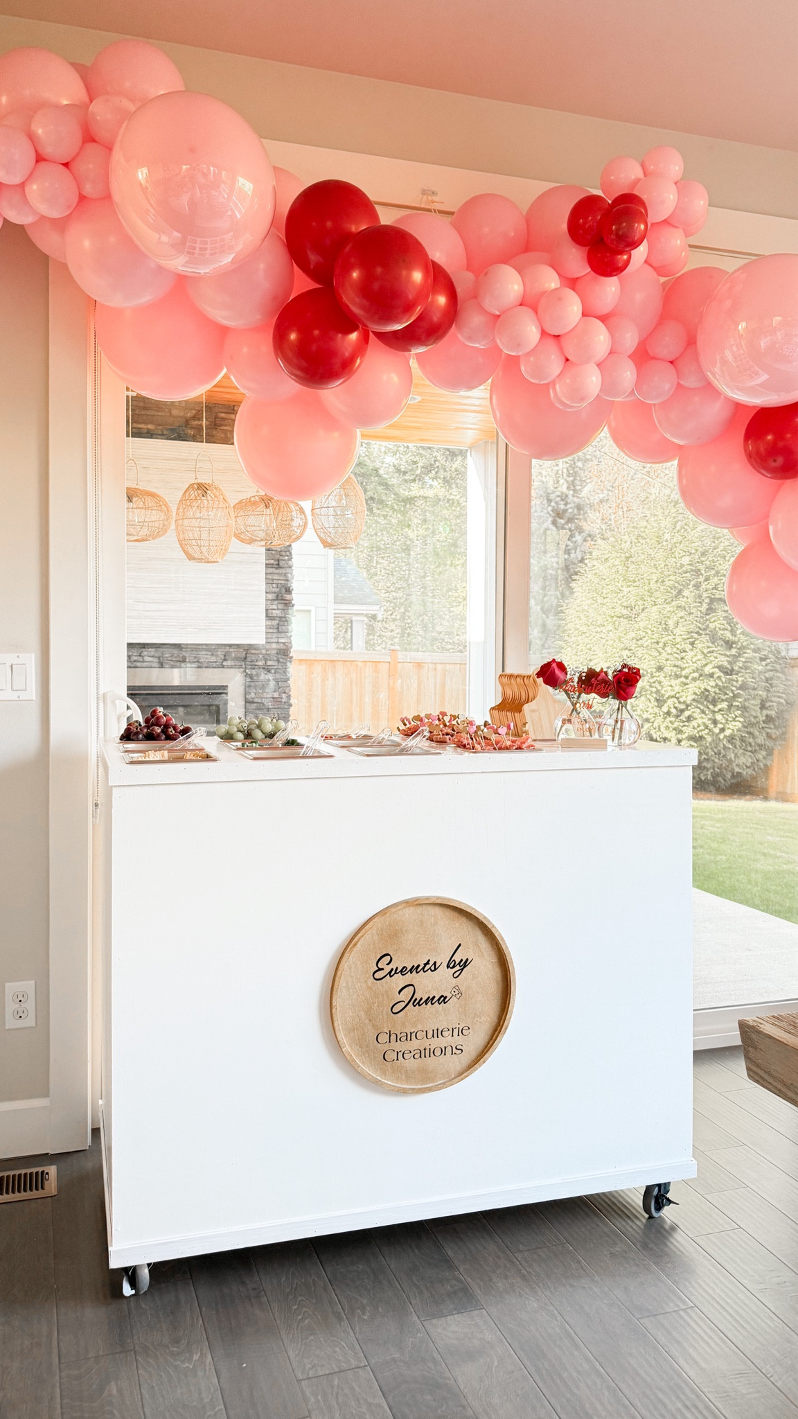 MOBILE CHARCUTERIE CART! 

Charcuterie cart with mini boards, heart skewers, pans, mini tongs and acrylic sign!

#LTKParties #LTKSeasonal #LTKHome