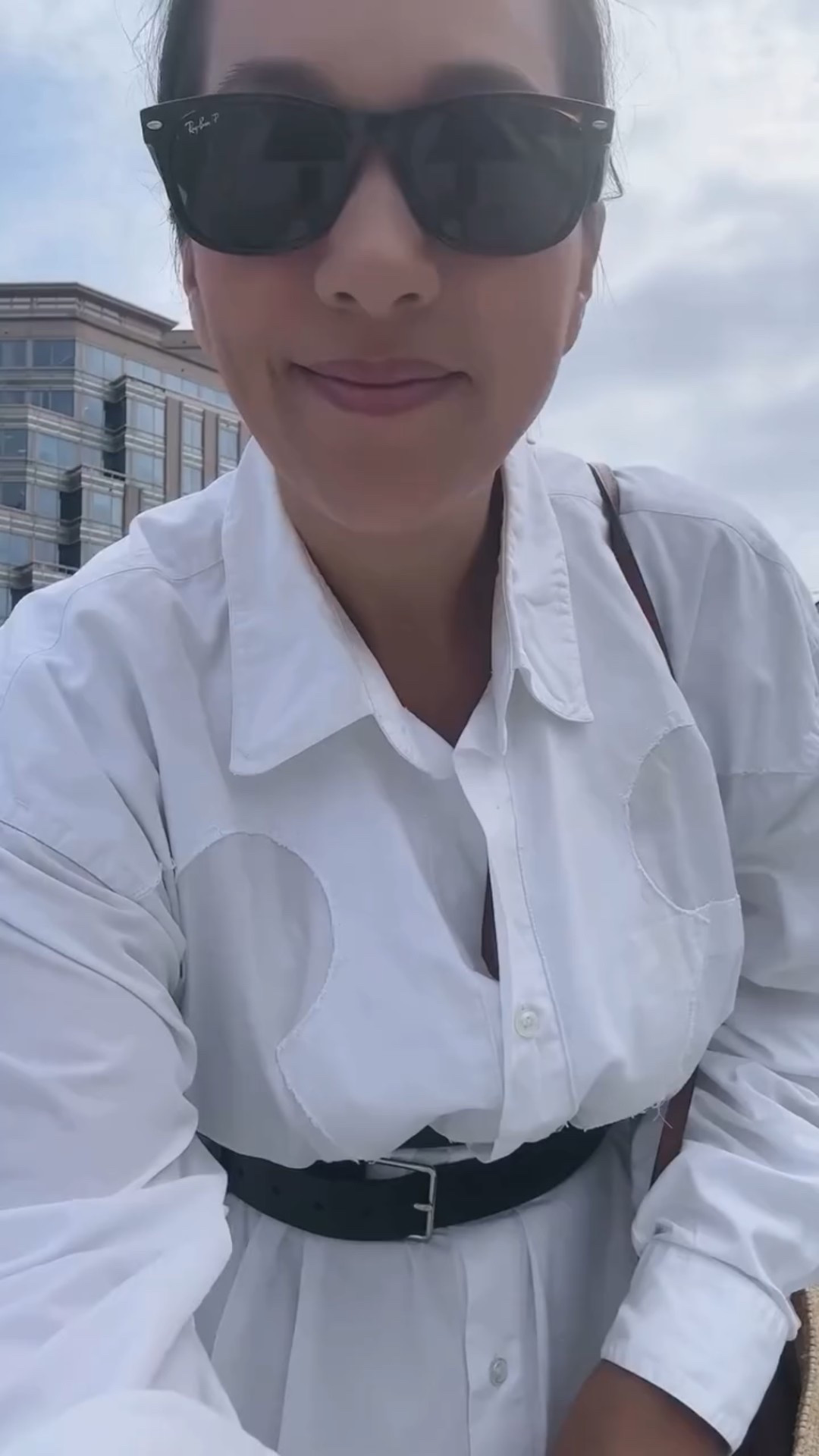 What do you guys think of this #OOTD? It was some new, some old, and then some super old (hello Cole Haan sandals) #loewe #maisonmargiela #rayban #alexandermcqueen #mcqueen #margiela #outfitoftheday